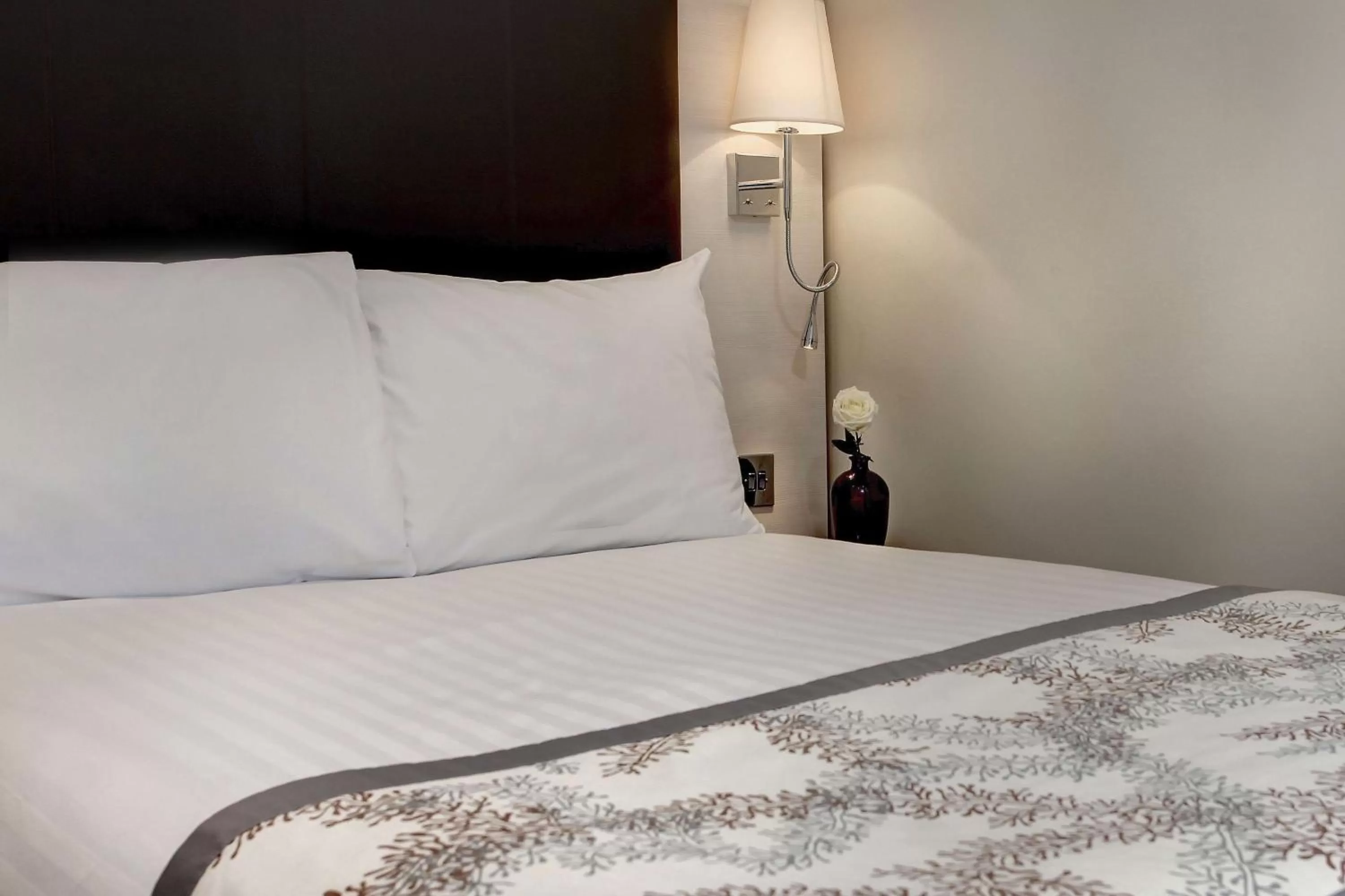 Photo of the whole room, Bed in Best Western Chiswick Palace & Suites London