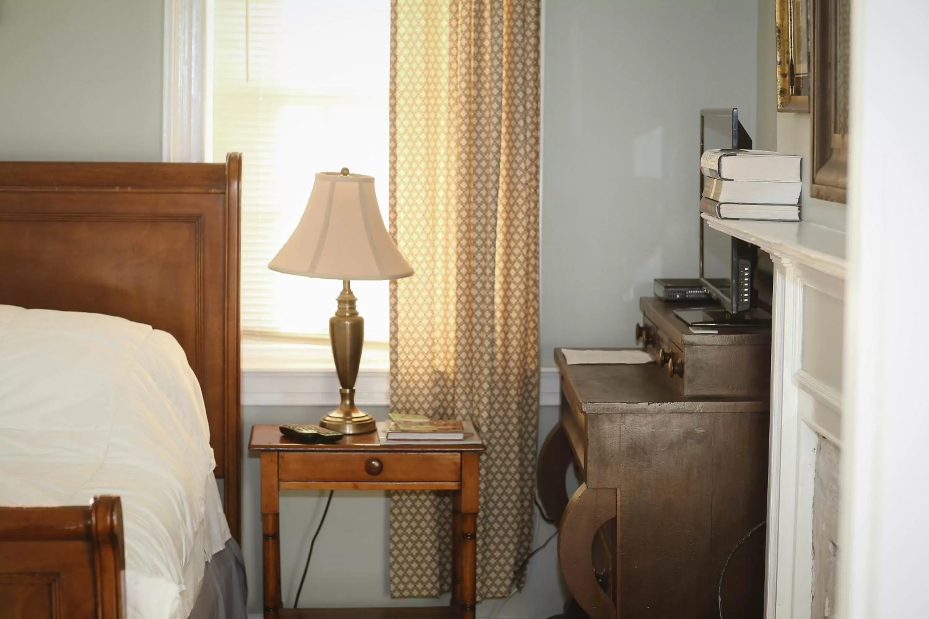 Bed in Light Horse Inn