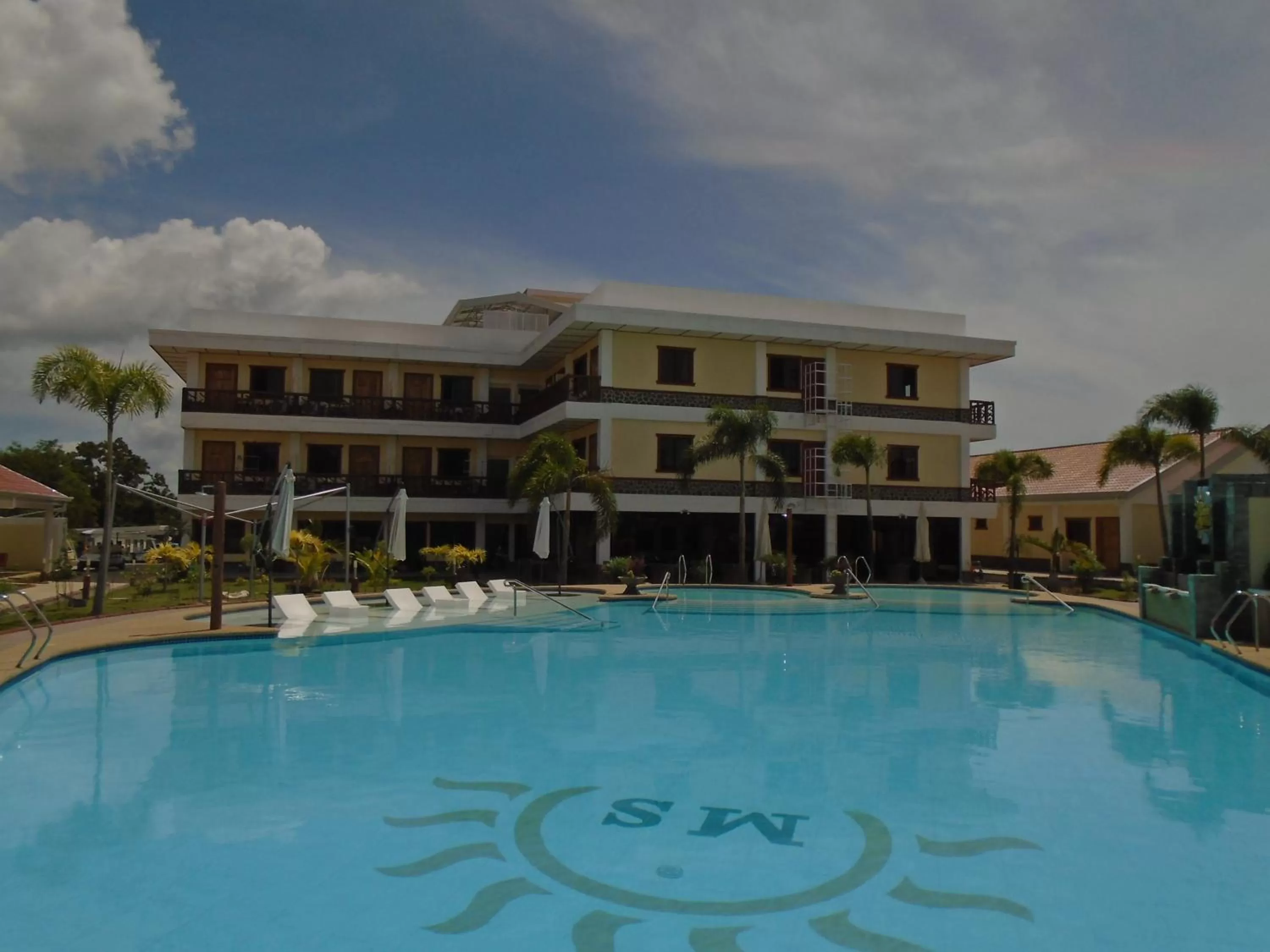 Property Building in Jugalis Hotel and Restaurant