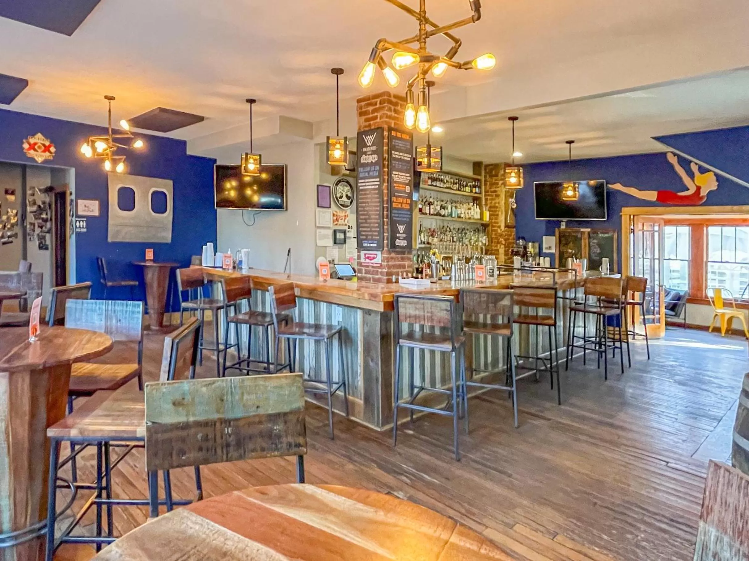 Restaurant/places to eat in The Wanderoo Lodge