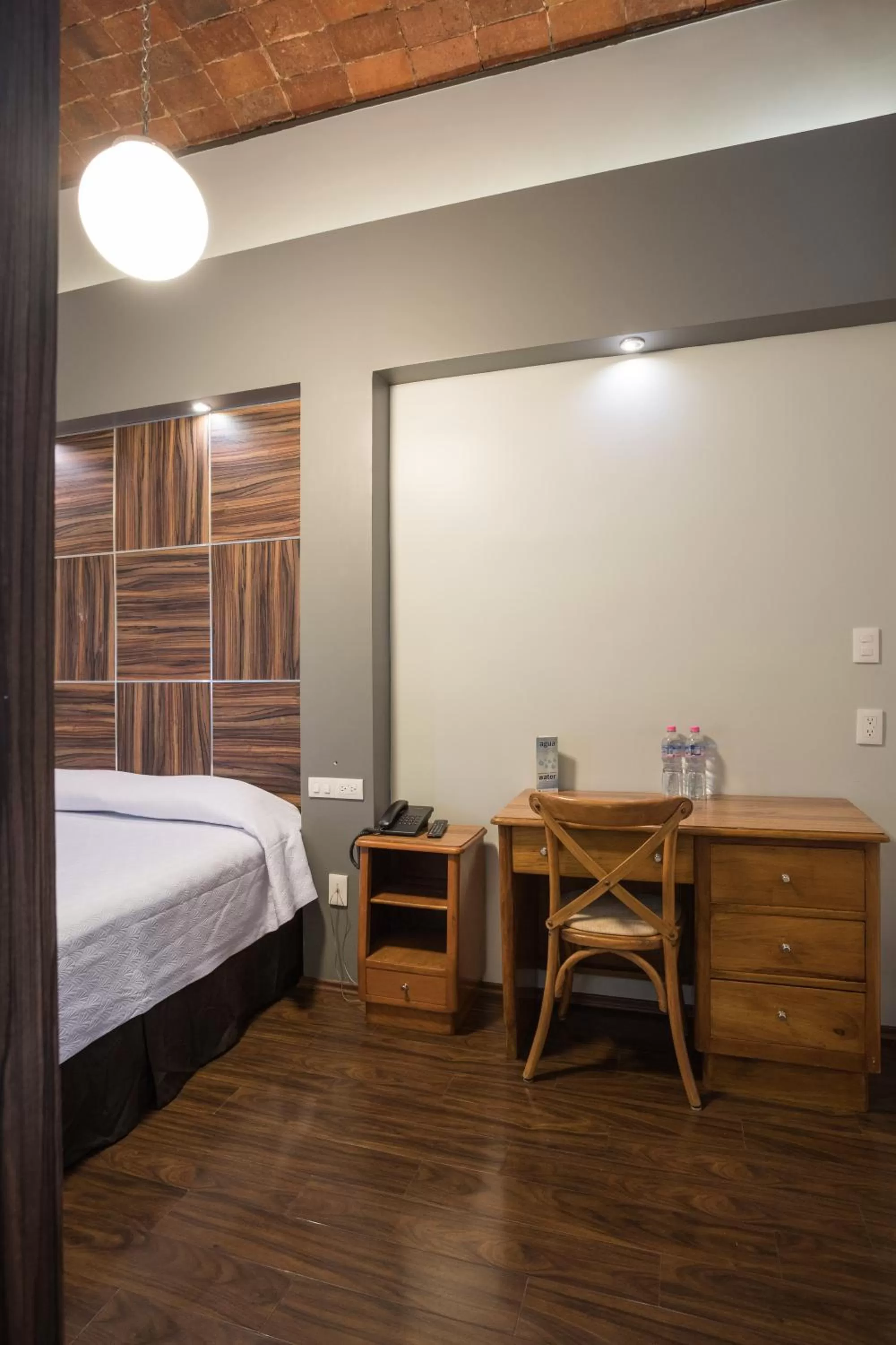 Photo of the whole room, Bed in Hotel Principal