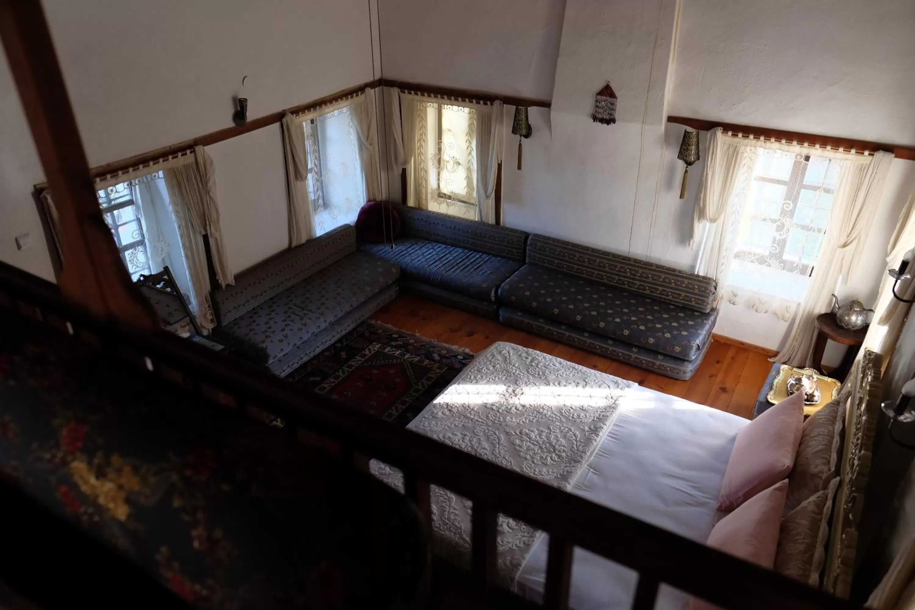 Photo of the whole room, Seating Area in Ha La Bodrum