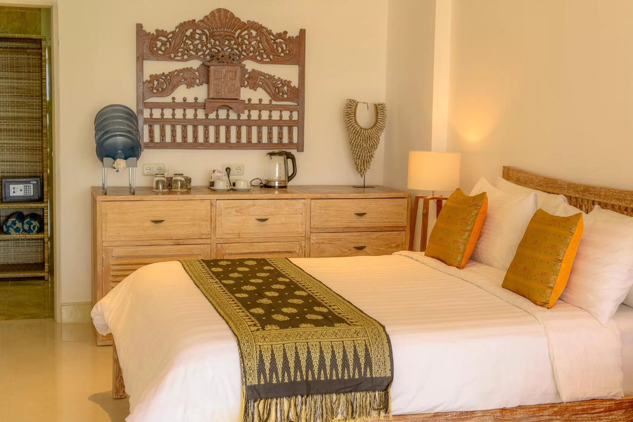 Bedroom, Bed in Gili Meno Mojo Beach Resort