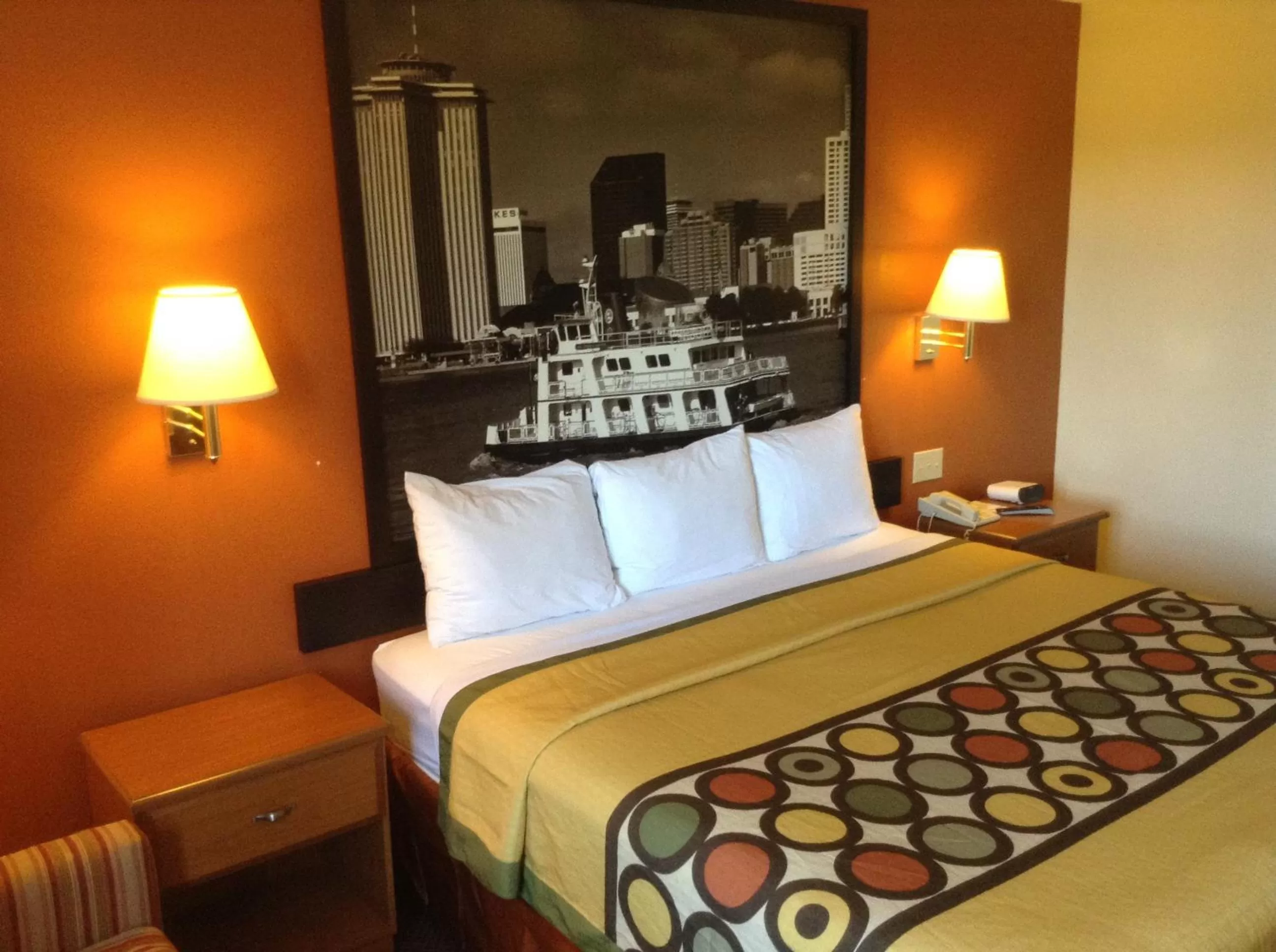 Bedroom, Bed in Super 8 by Wyndham New Orleans