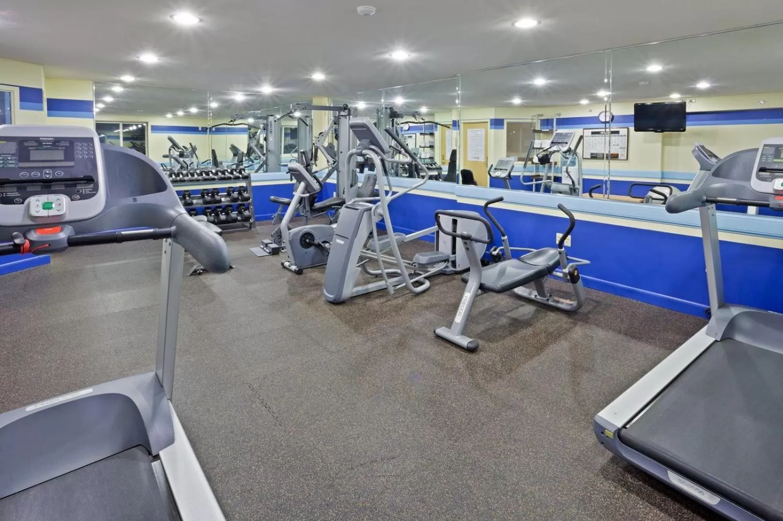 Fitness centre/facilities in Radisson Hotel Providence Airport