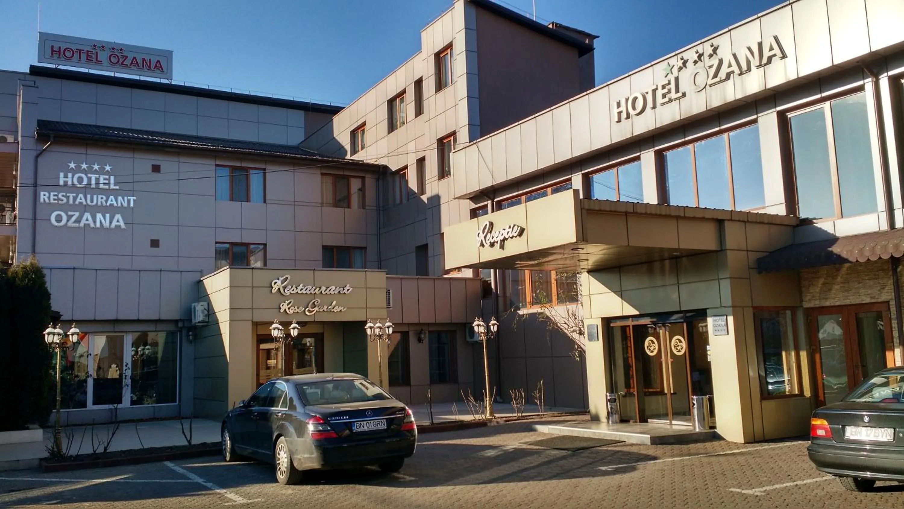 Facade/entrance in Hotel Ozana