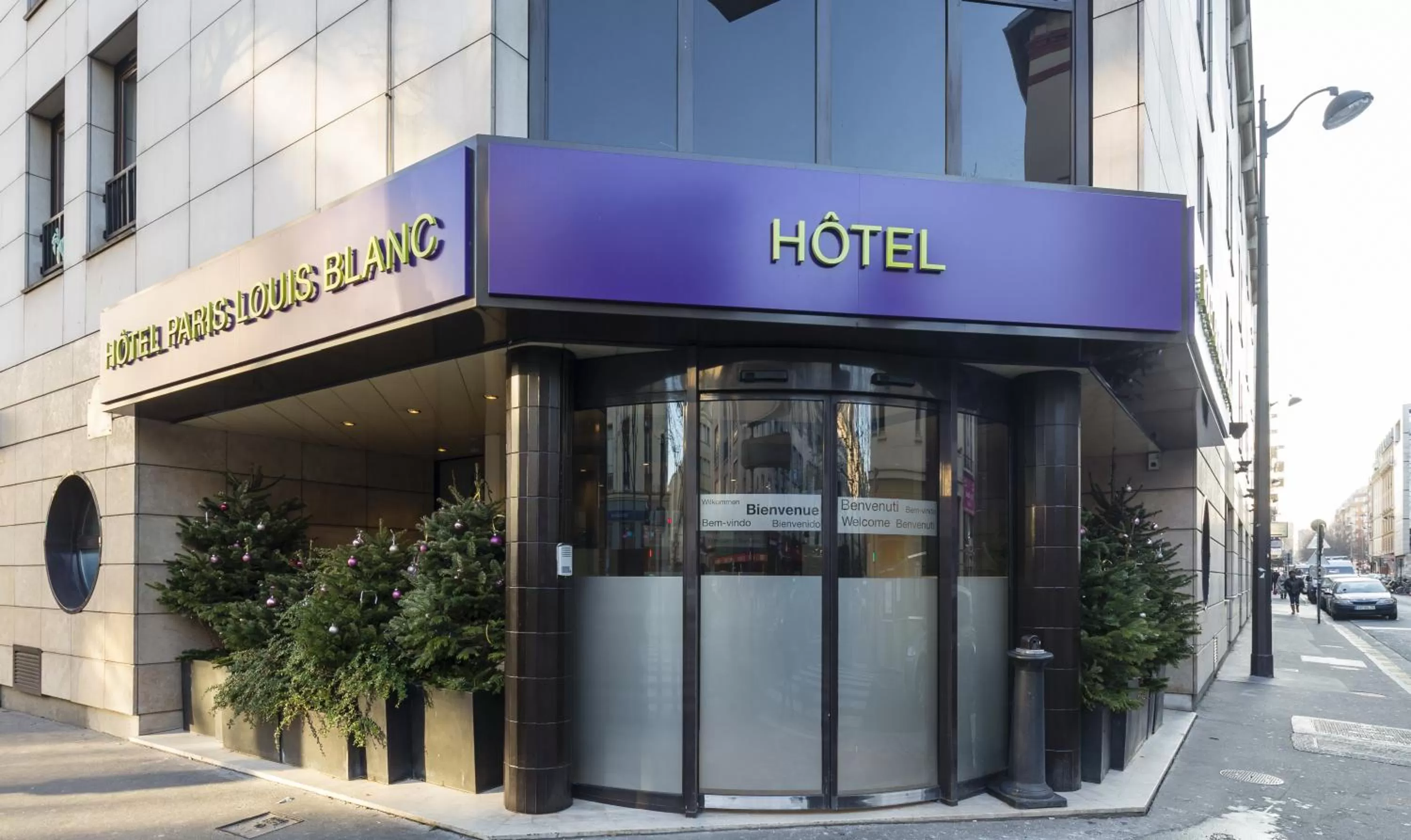 Facade/entrance in Hotel Paris Louis Blanc