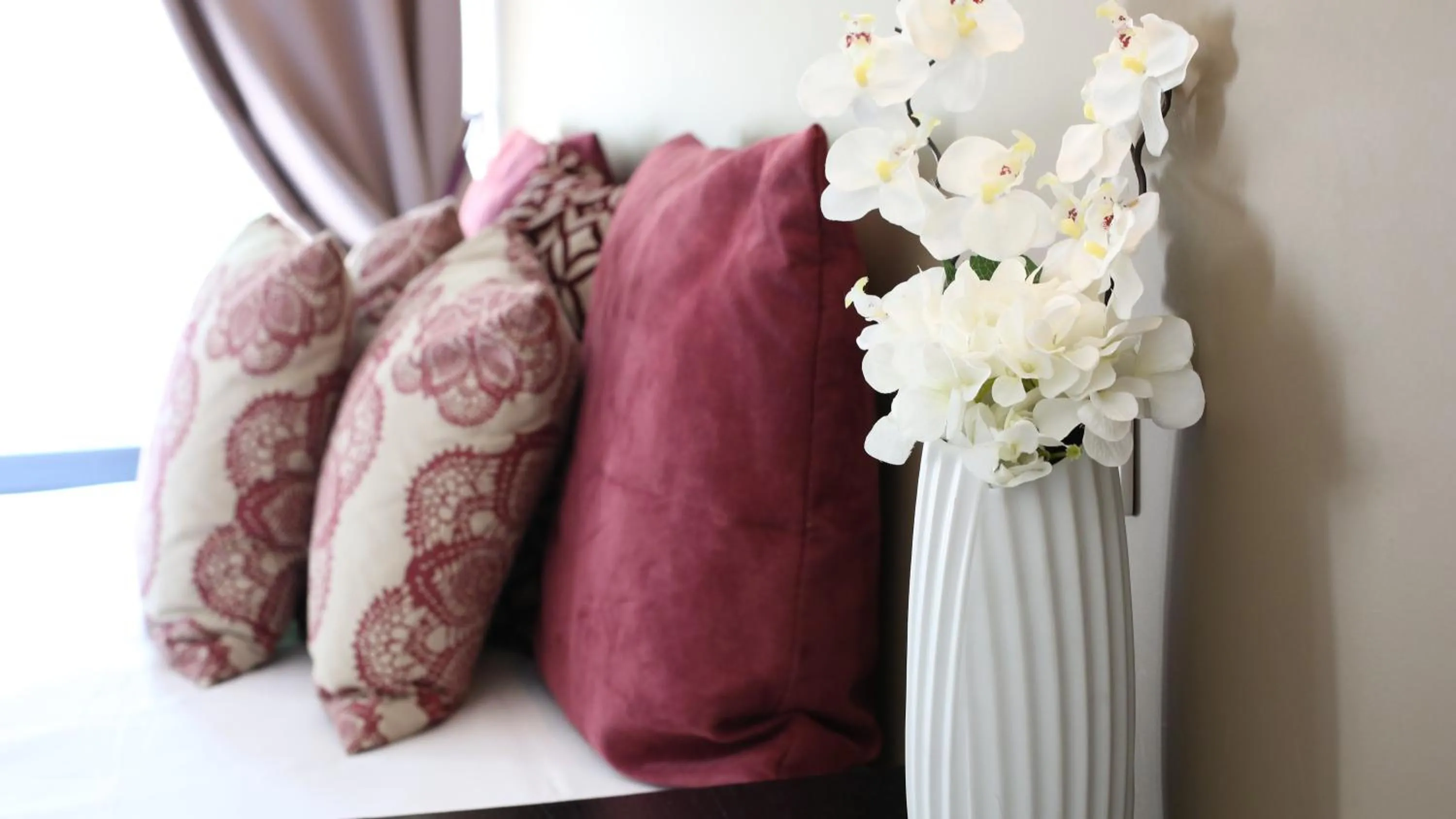 Bed in Logis Hôtel Restaurant du Parc