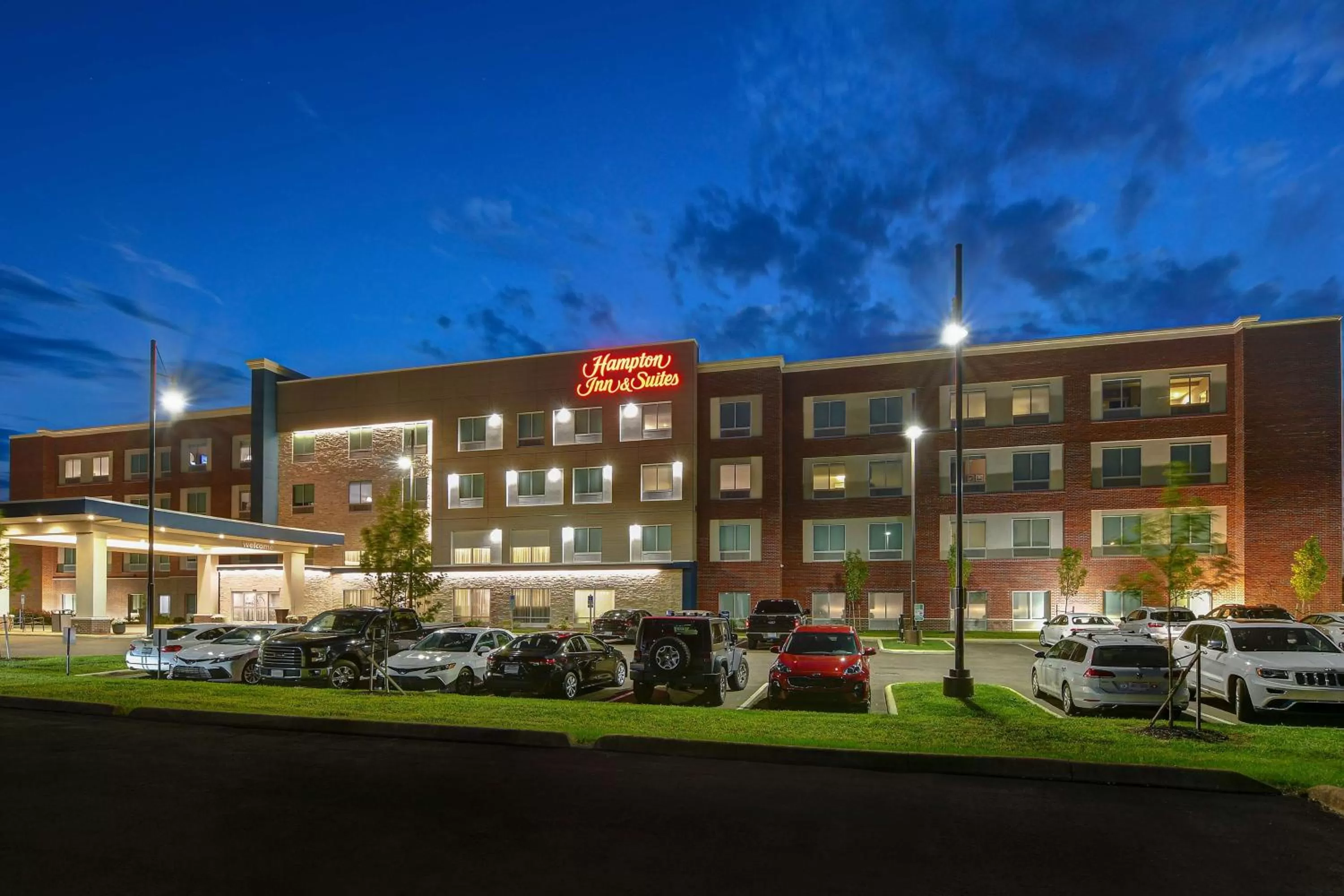 Property building in Hampton Inn & Suites Canal Winchester Columbus