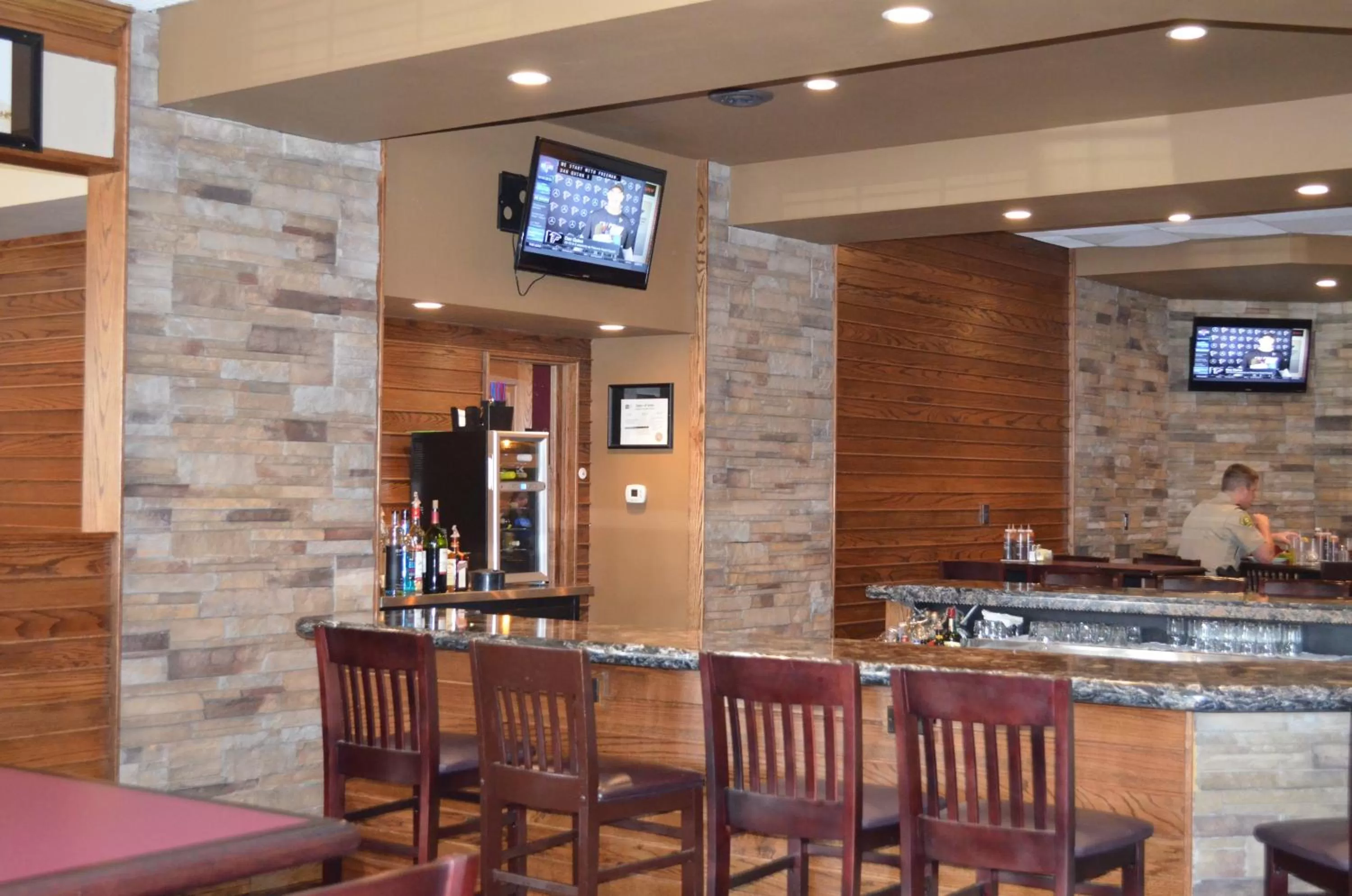 Lounge or bar in Crossroads Hotel & Event Center