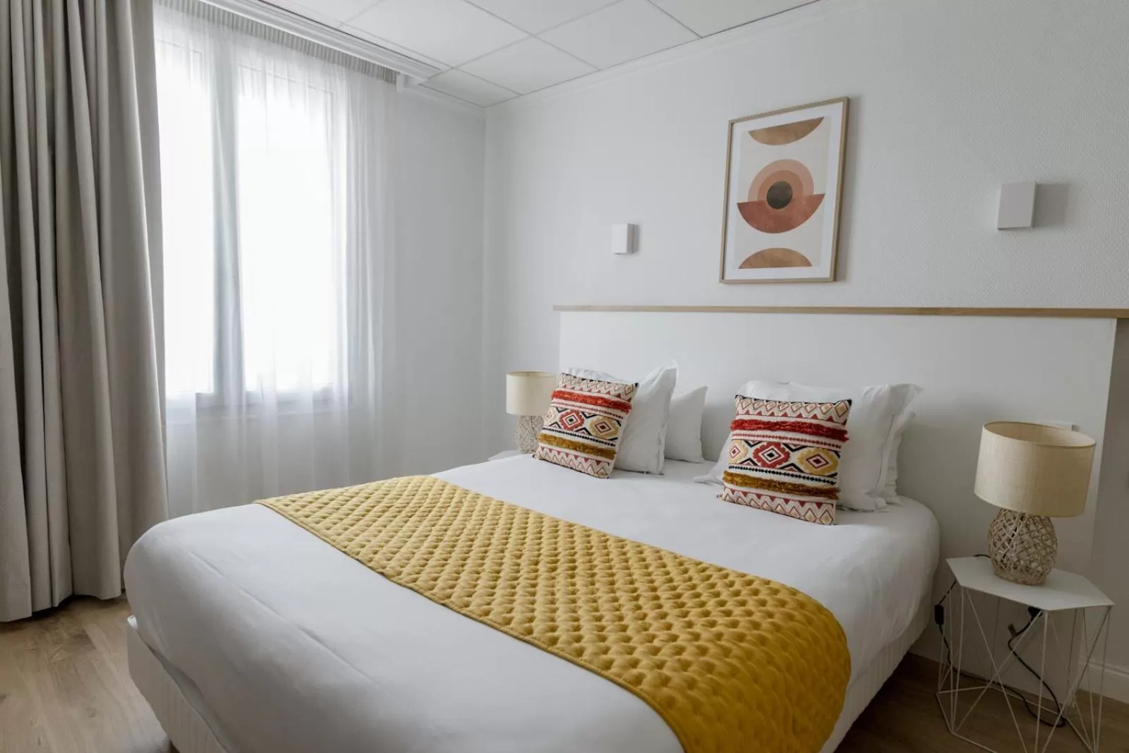 Bedroom, Bed in Hôtel Porte Mars - Reims Gare Centre Arena