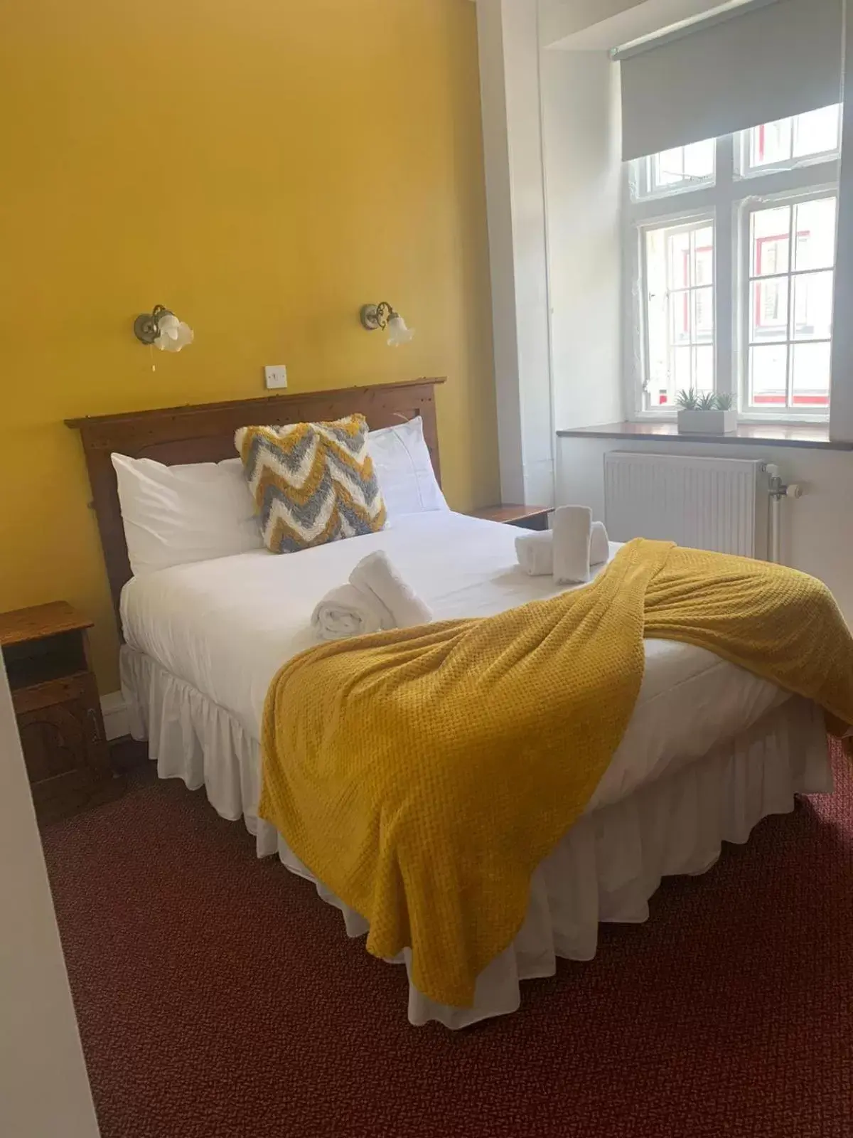 Standard Double Room in The Bull Hotel Standard Double Room in The Bull Hotel