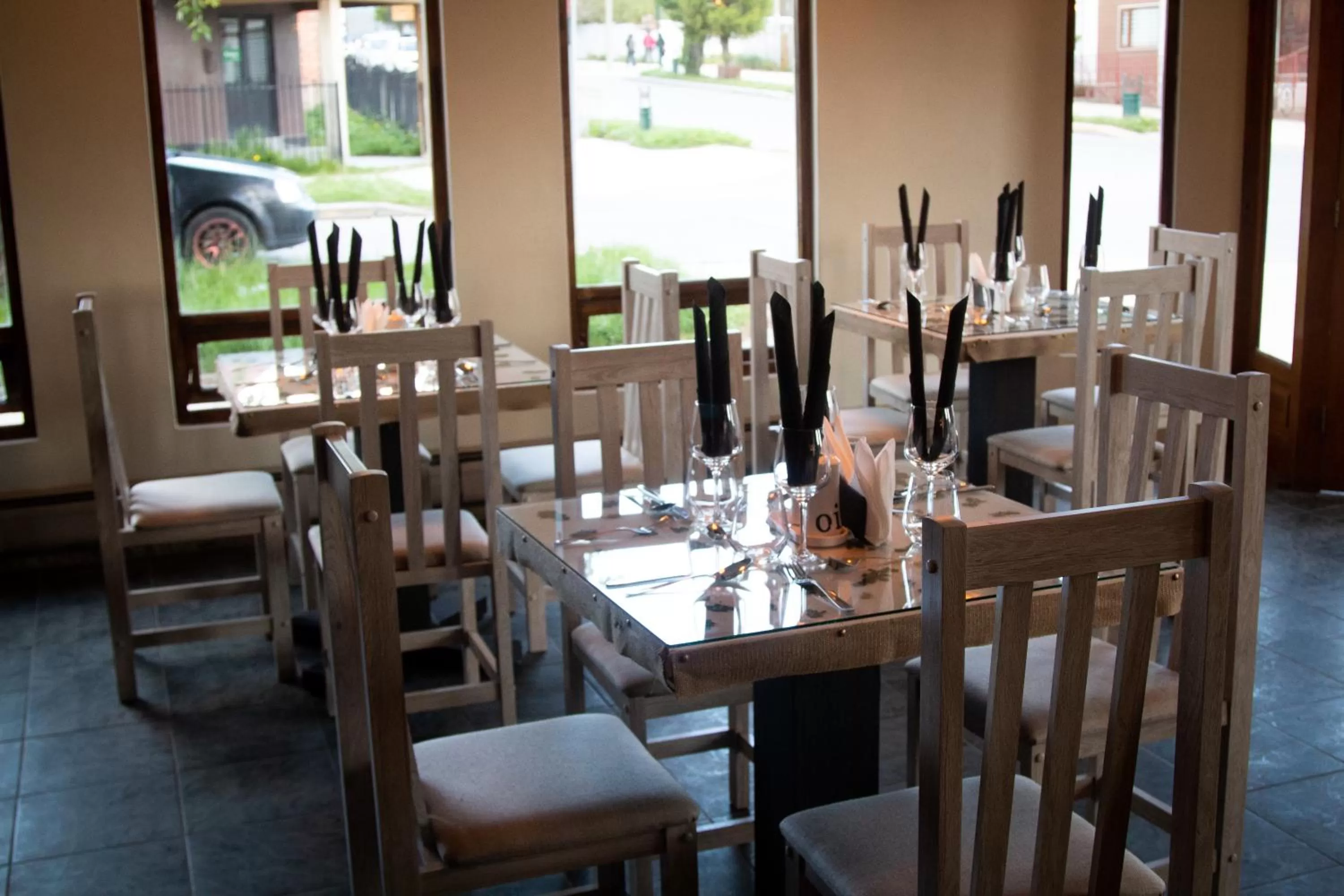 Restaurant/Places to Eat in Darwin Hotel