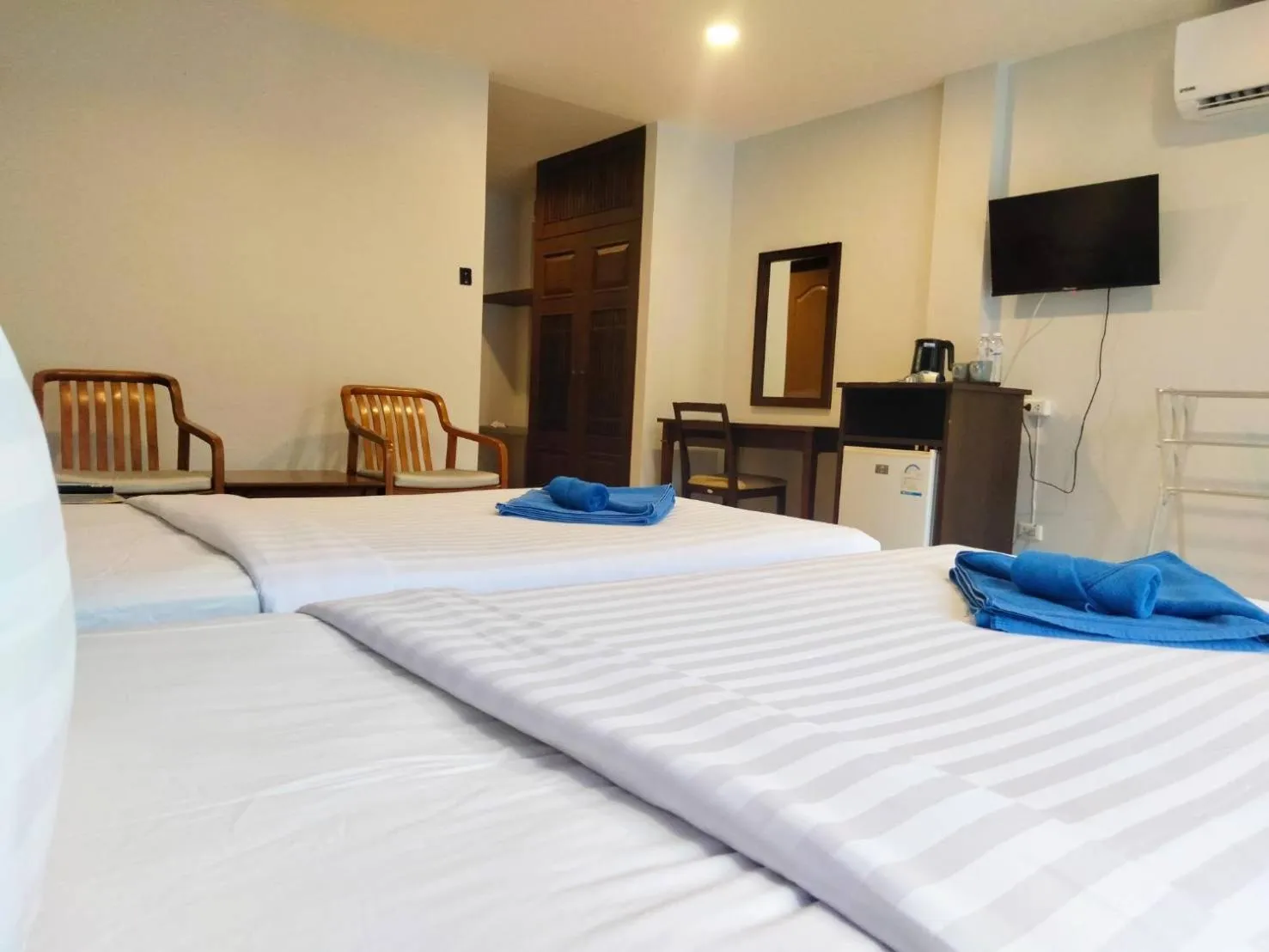 Photo of the whole room, Bed in Karon Living Room - SHA Plus