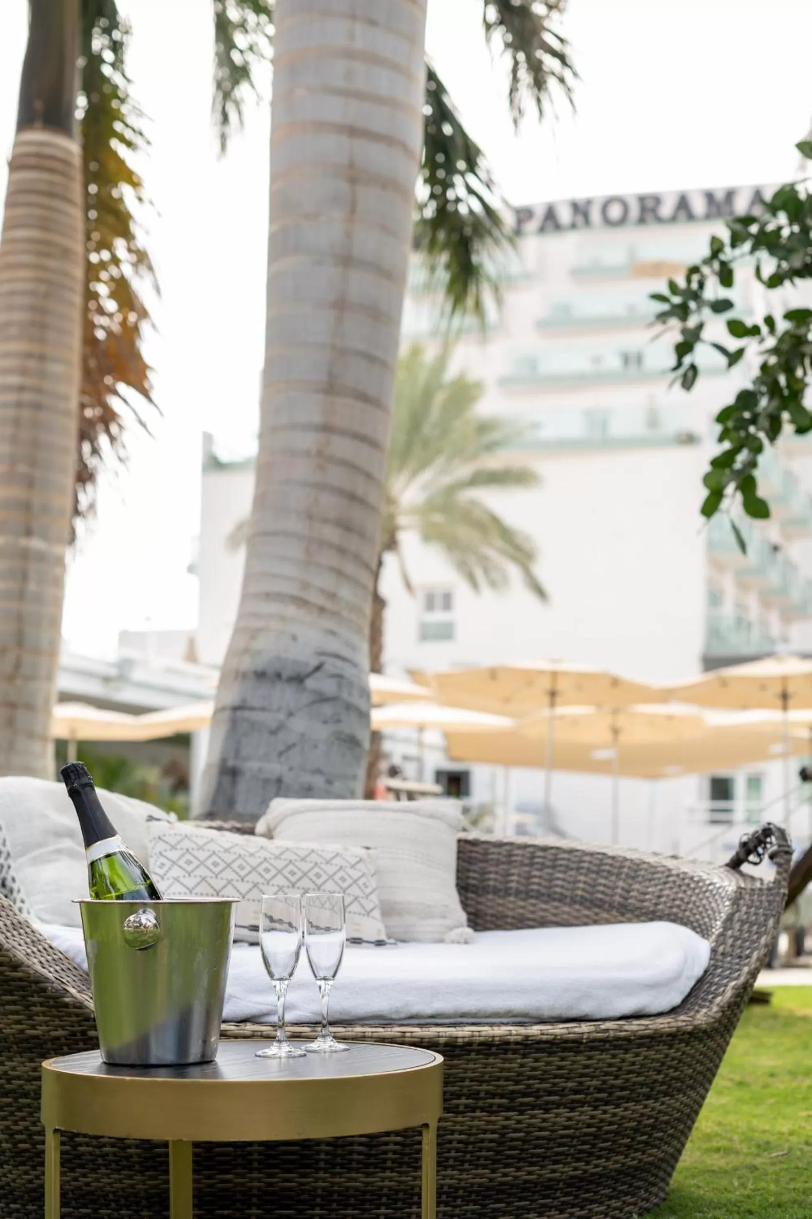 Swimming pool in Dan Panorama Eilat