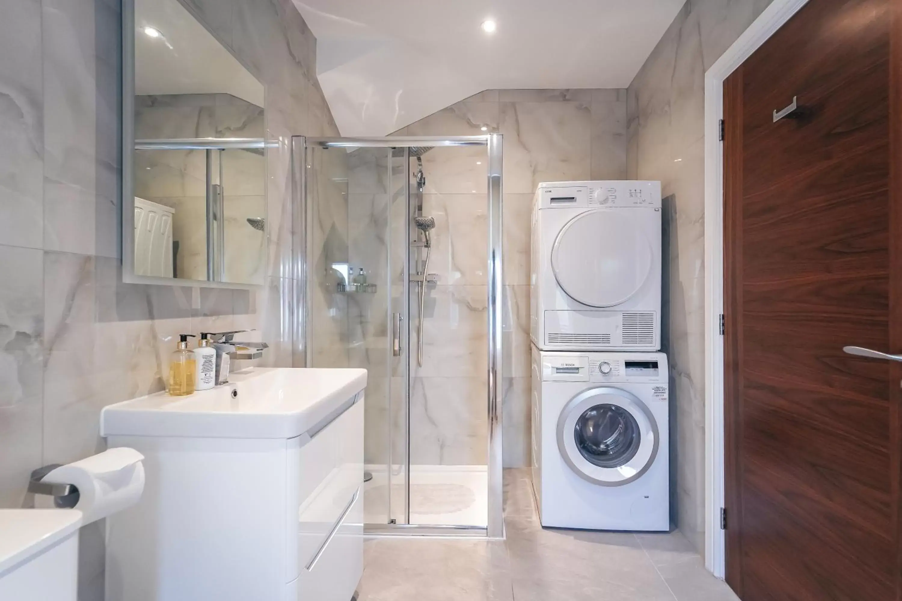 Studio with Sofa Bed - single occupancy in The Avonmore Olympia Studio with Sofa Bed - single occupancy in The Avonmore Olympia