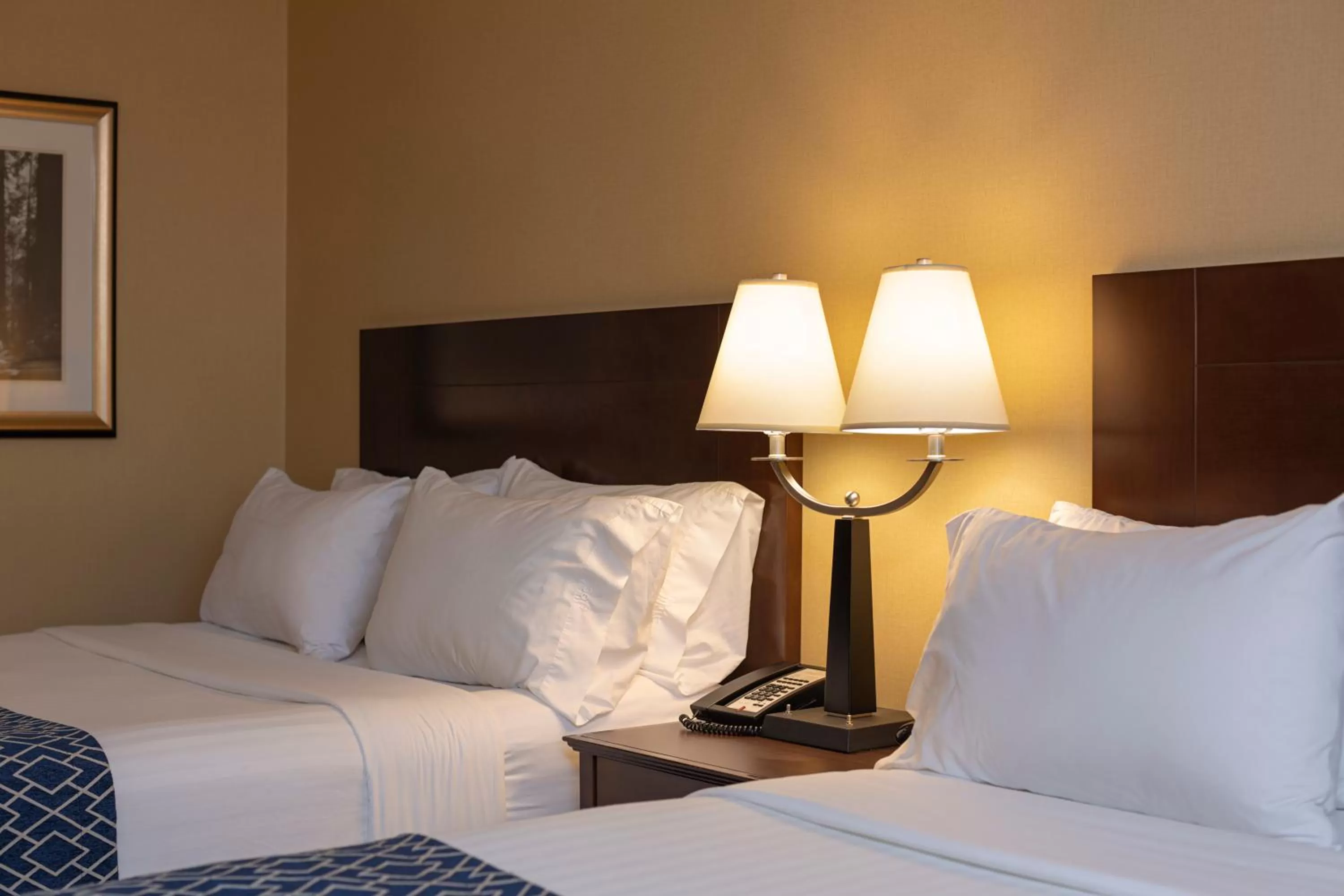 Bed in Bayview Hotel