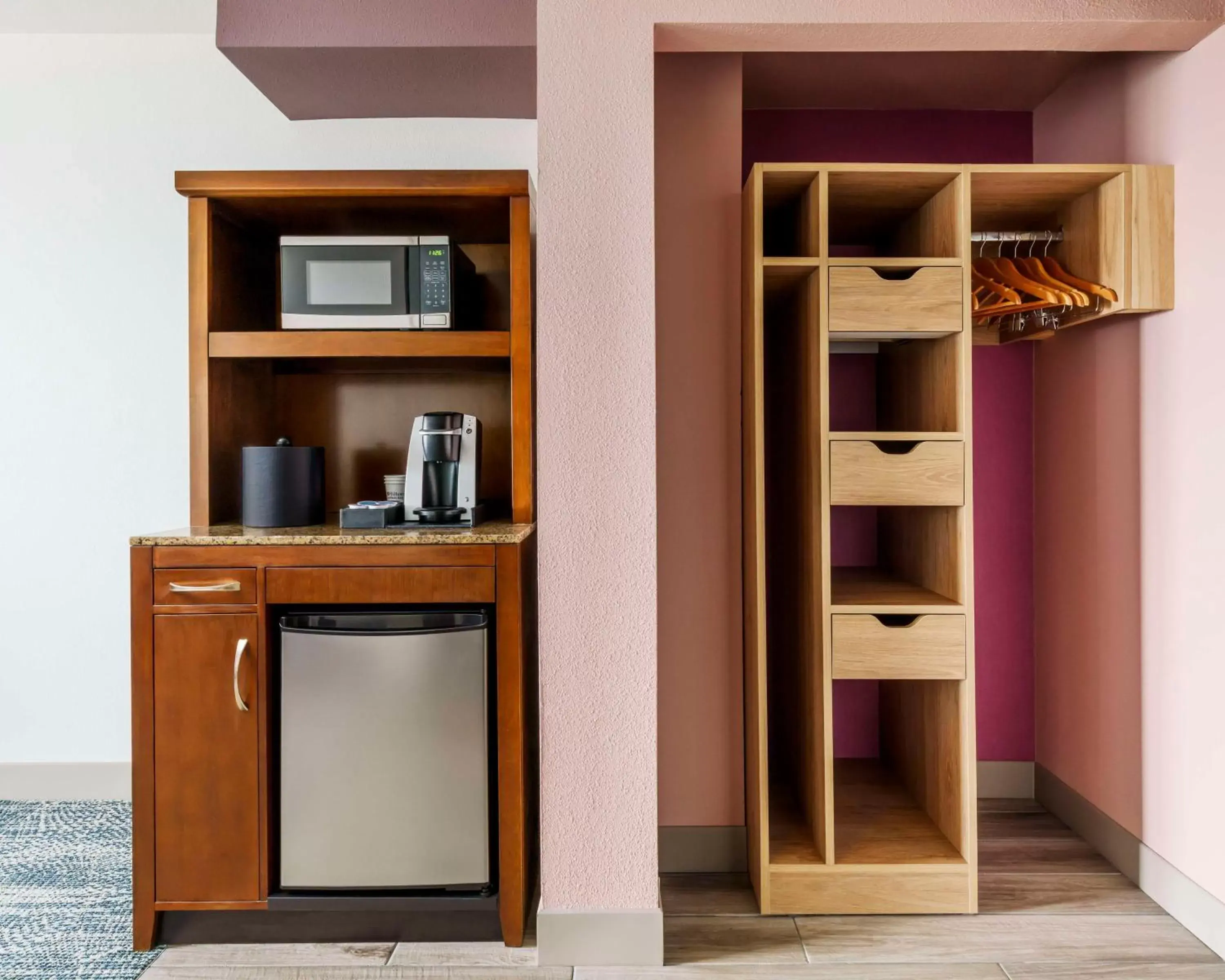 Queen Room with Two Queen Beds in Hilton Garden Inn Orlando at SeaWorld Queen Room with Two Queen Beds in Hilton Garden Inn Orlando at SeaWorld