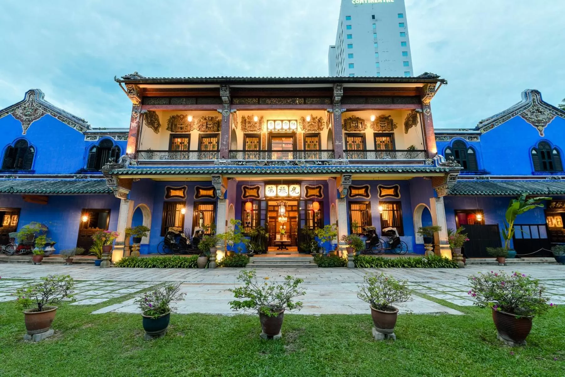 Sunset in Cheong Fatt Tze - The Blue Mansion
