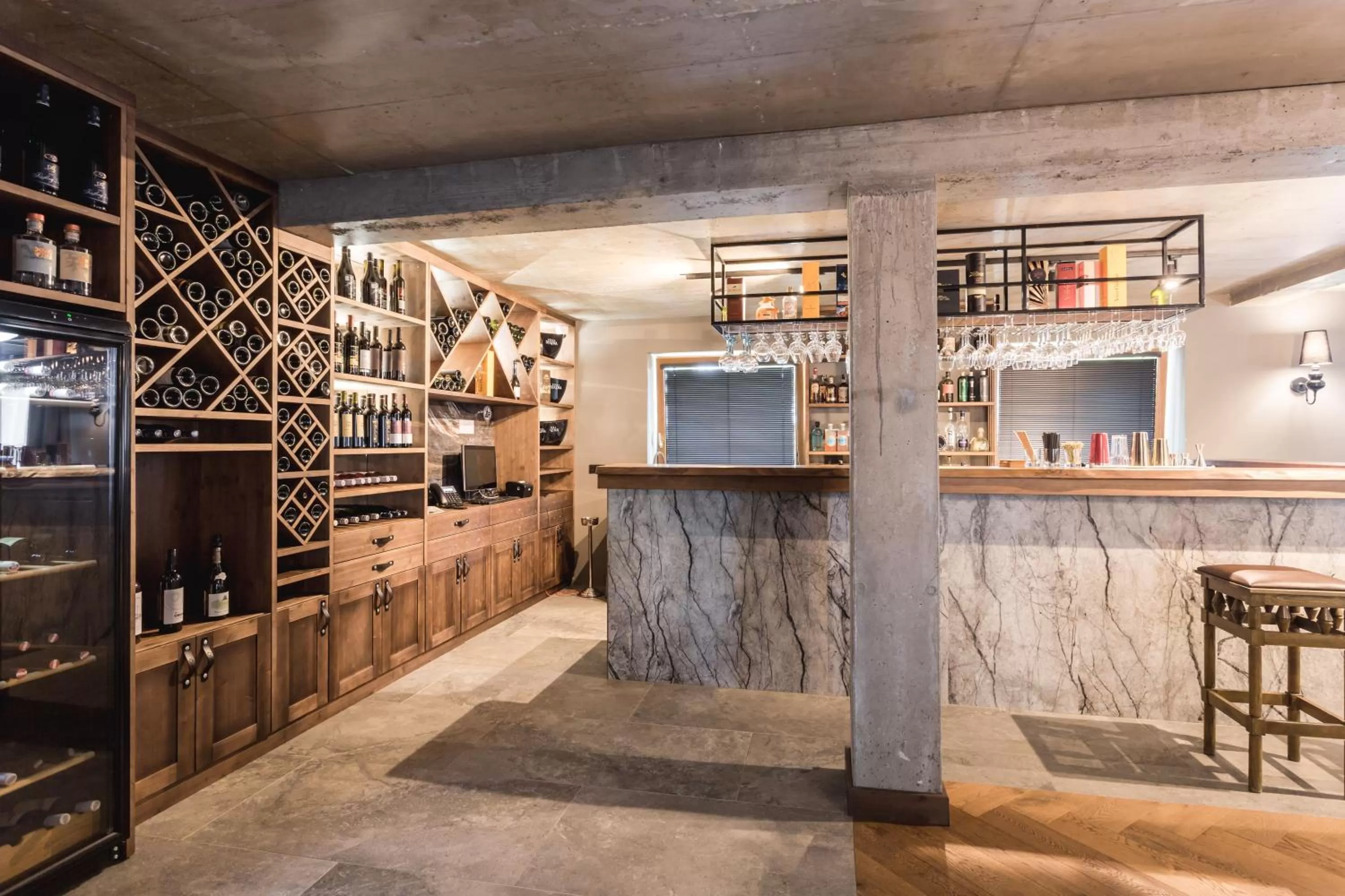 Lounge or bar in ARIETES MARMONT Resort