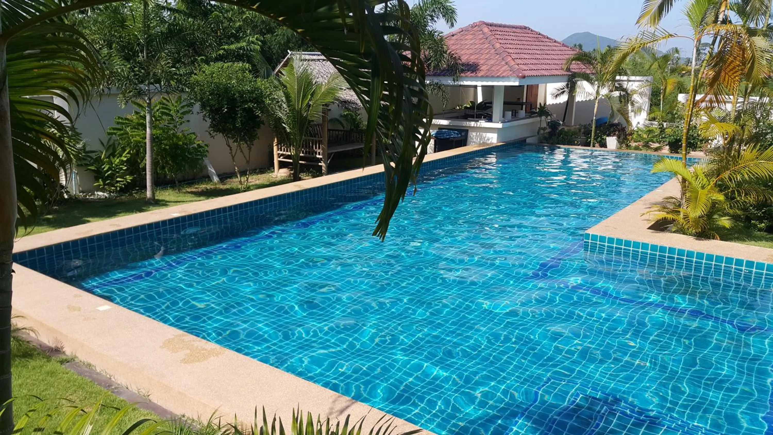 Swimming pool in Bangsaray Villa