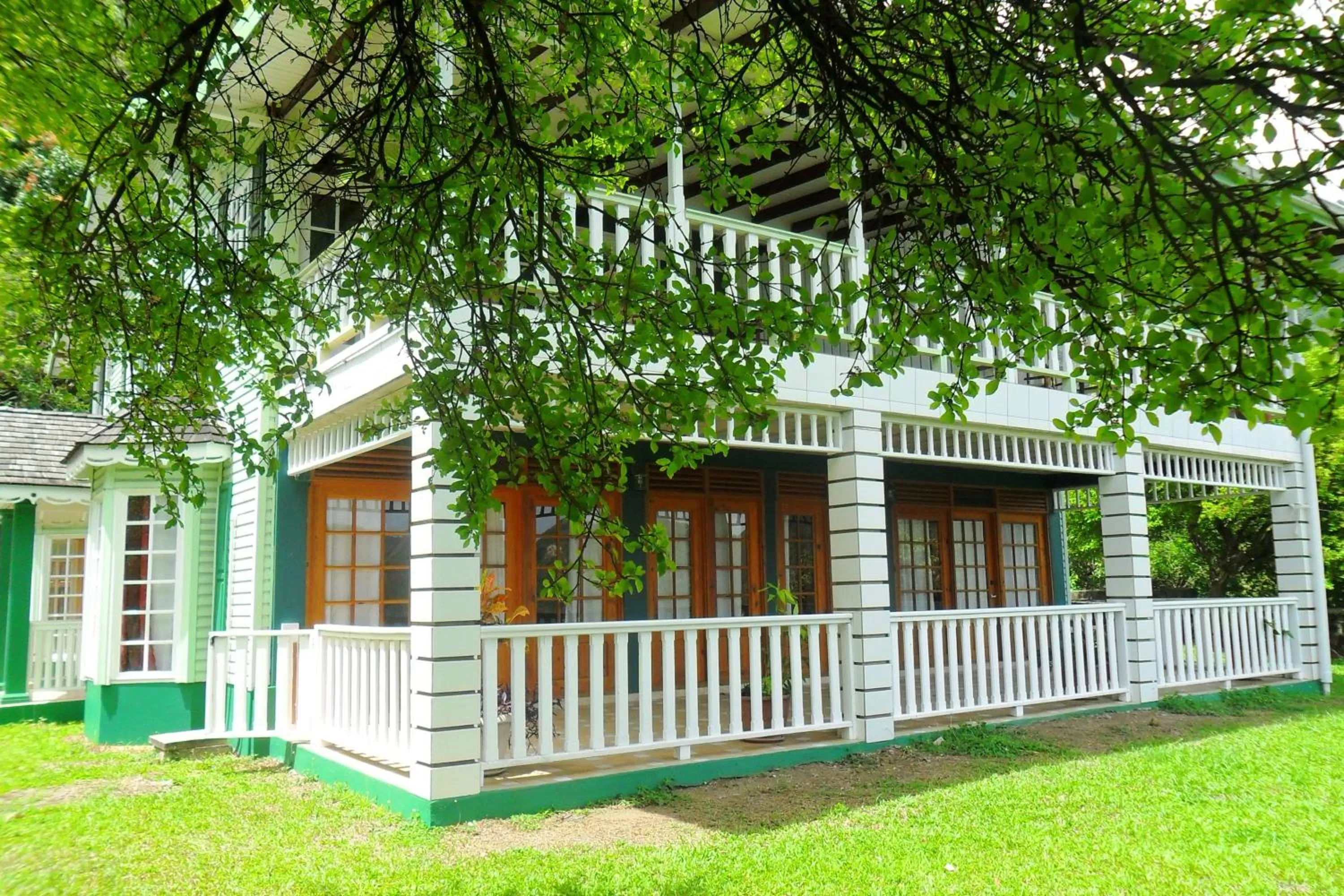 Patio, Property Building in La Haut Resort
