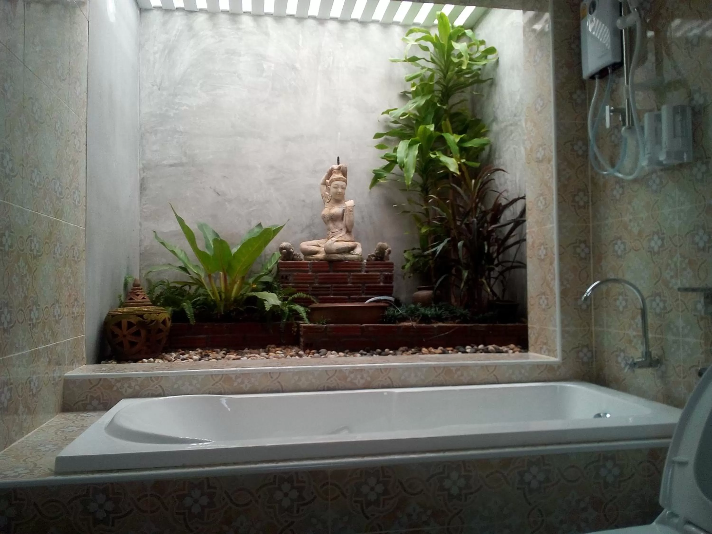 Shower, Bathroom in Fancy Carp Resort