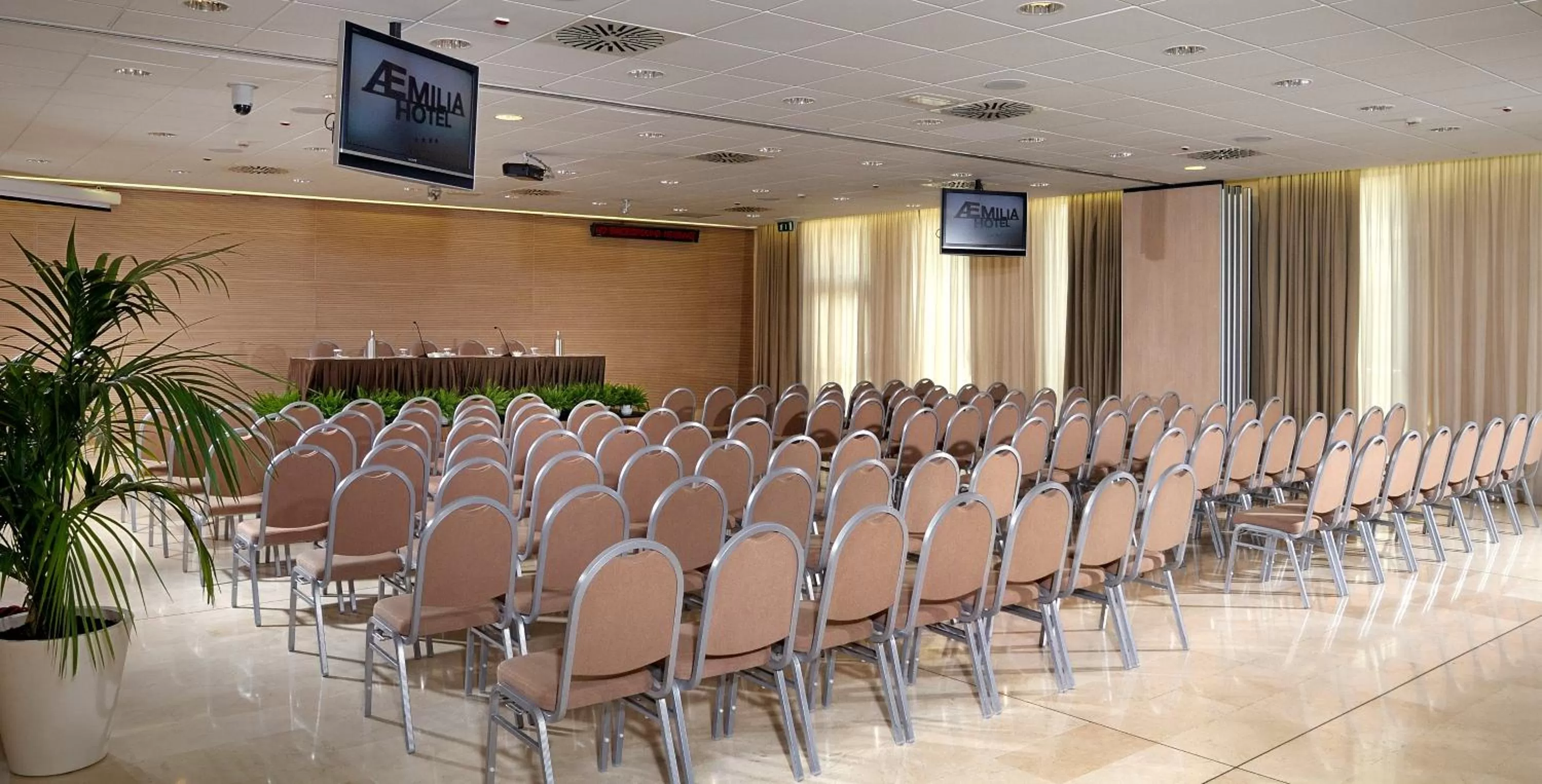 Meeting/conference room in Savhotel Aemilia Bologna