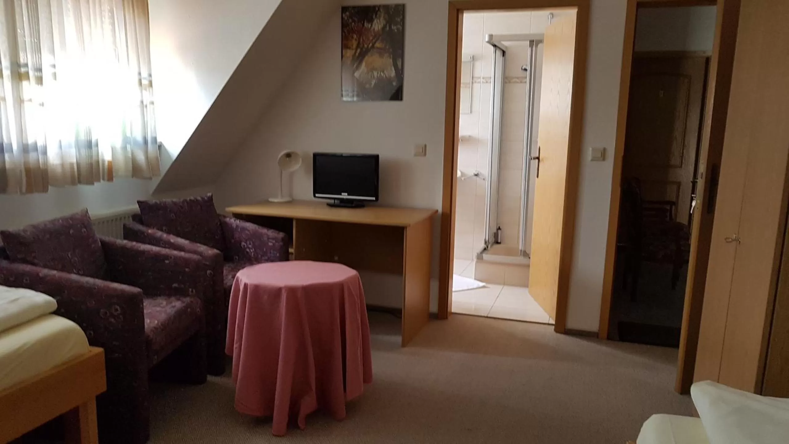 Photo of the whole room, TV/Entertainment Center in Frankenstube-Winkelhaid