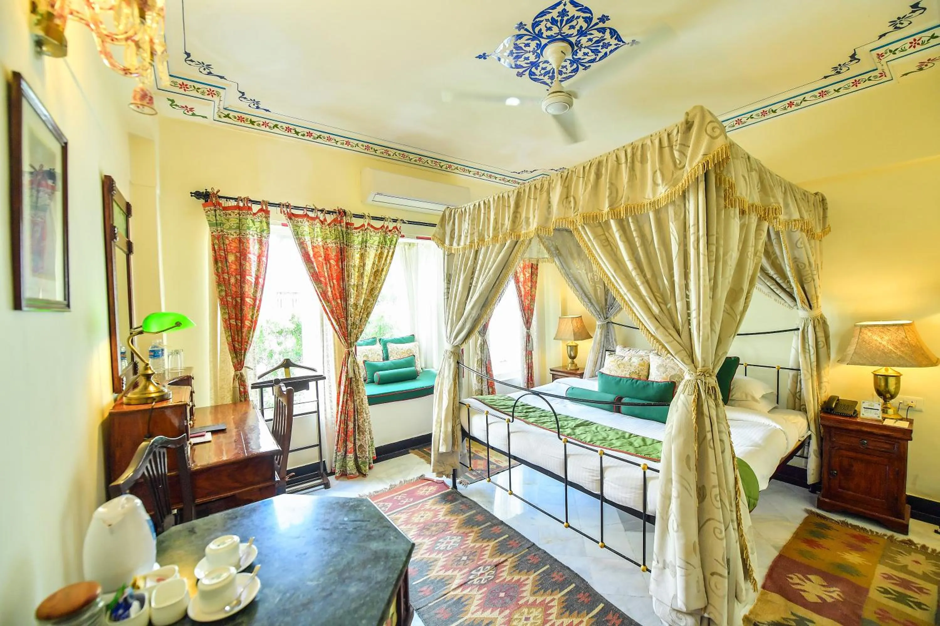 Bedroom, Bed in Hotel Udai Kothi