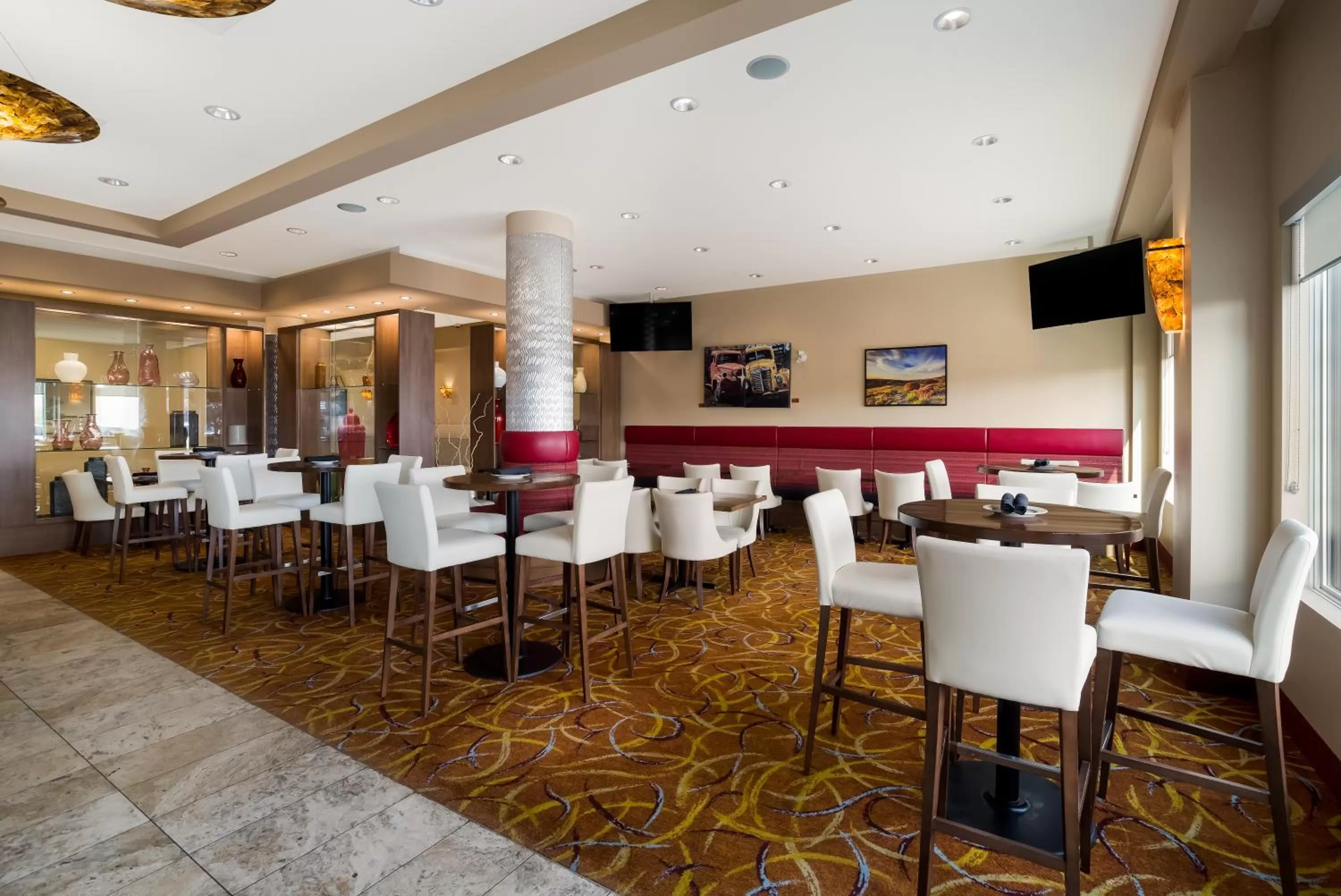 Restaurant/places to eat in Hotel 11, MOD A Sonesta Collection