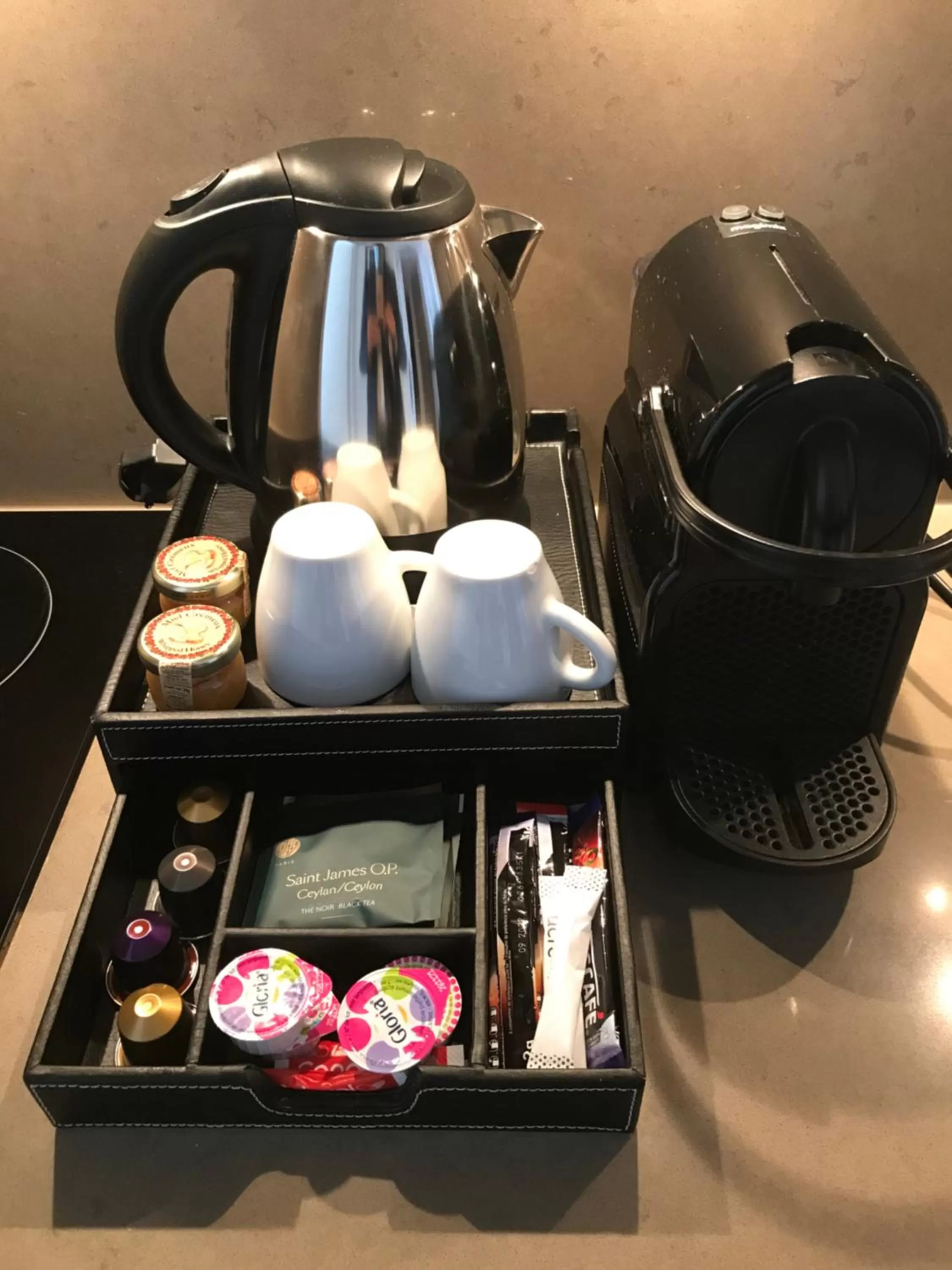 Coffee/tea facilities in Residhome Paris-Evry