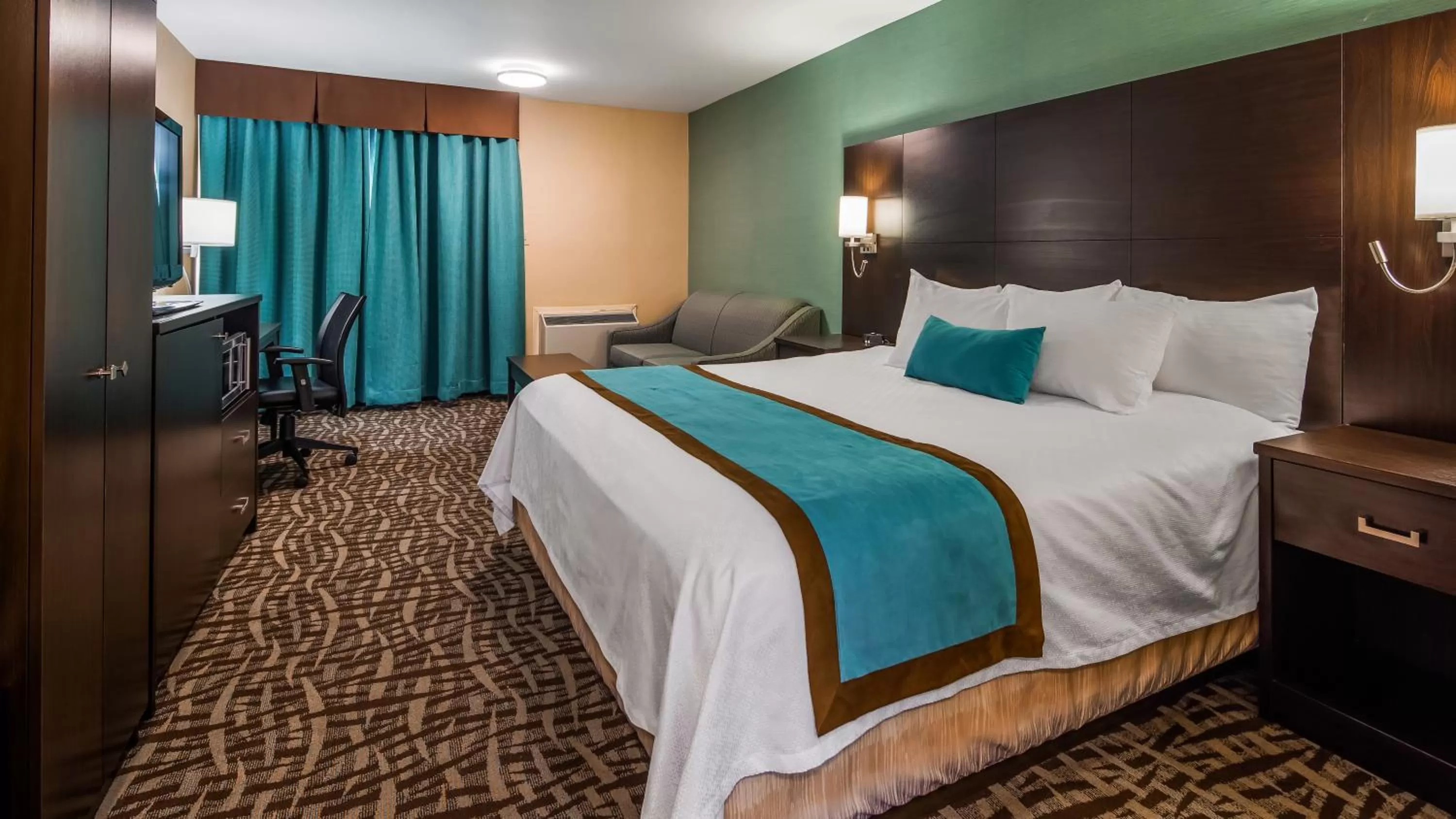 Photo of the whole room in Best Western Plus Barrie