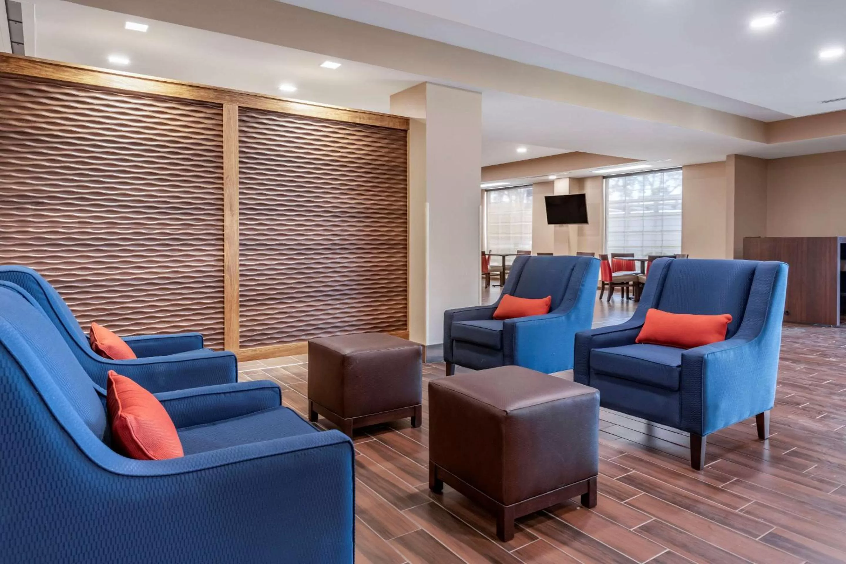Lobby or reception in Comfort Suites Daytona Beach-Speedway
