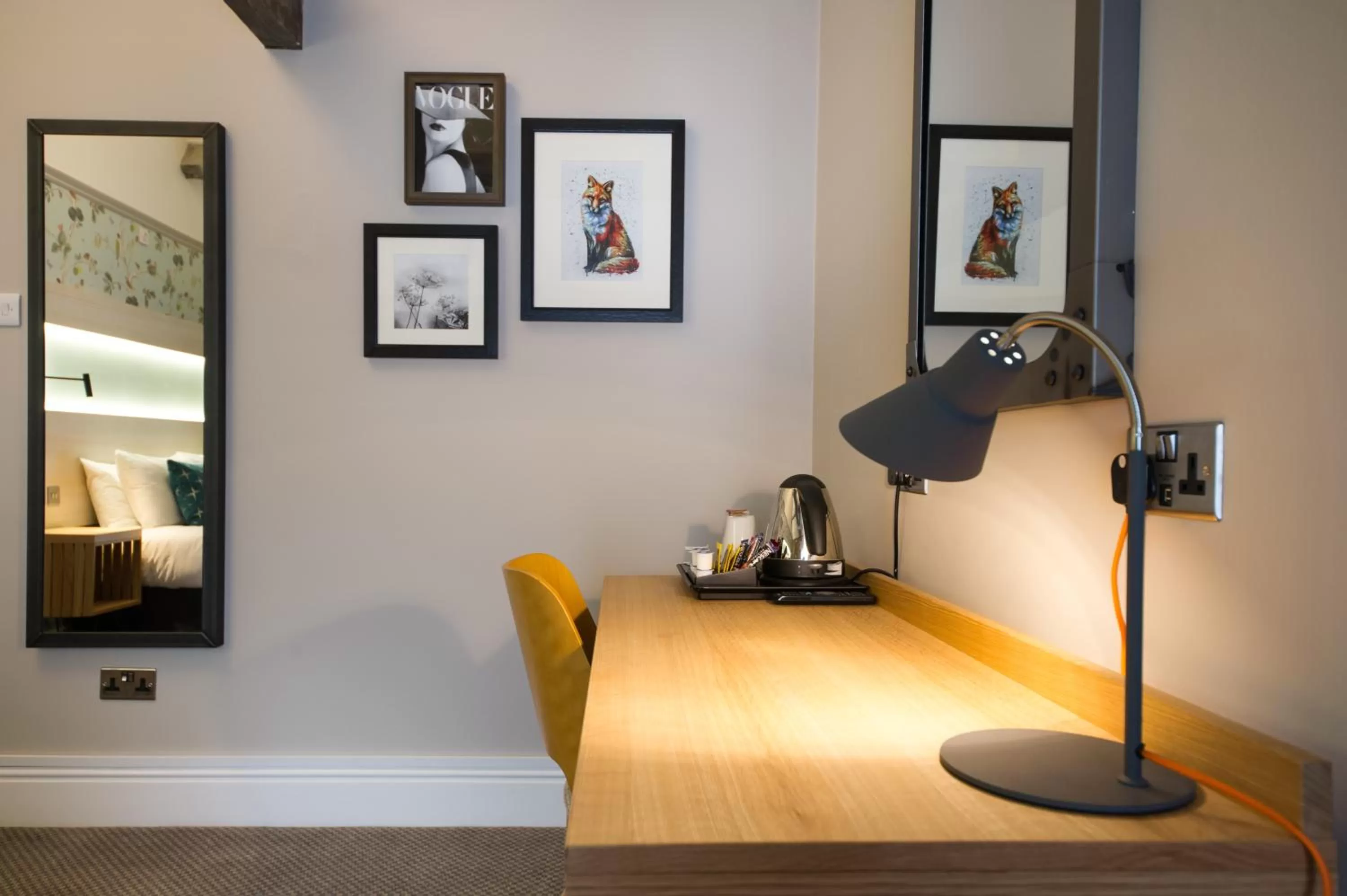 Coffee/tea facilities in The Fox House by Innkeeper's Collection