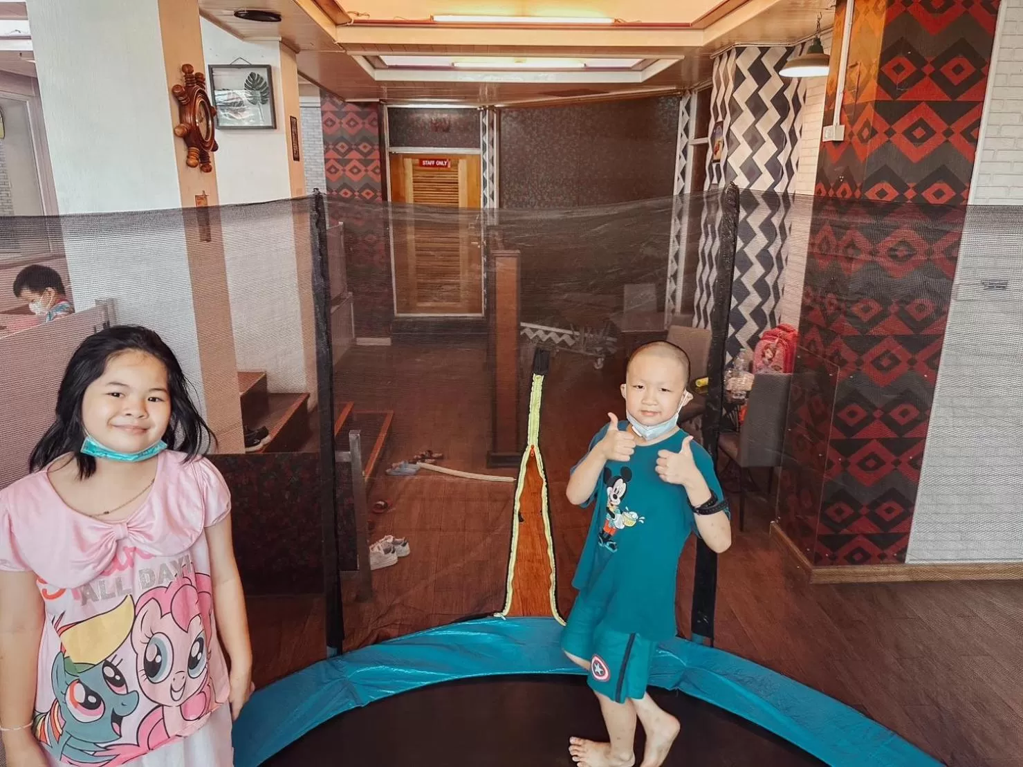 group of guests in Hotel De Khuvieng