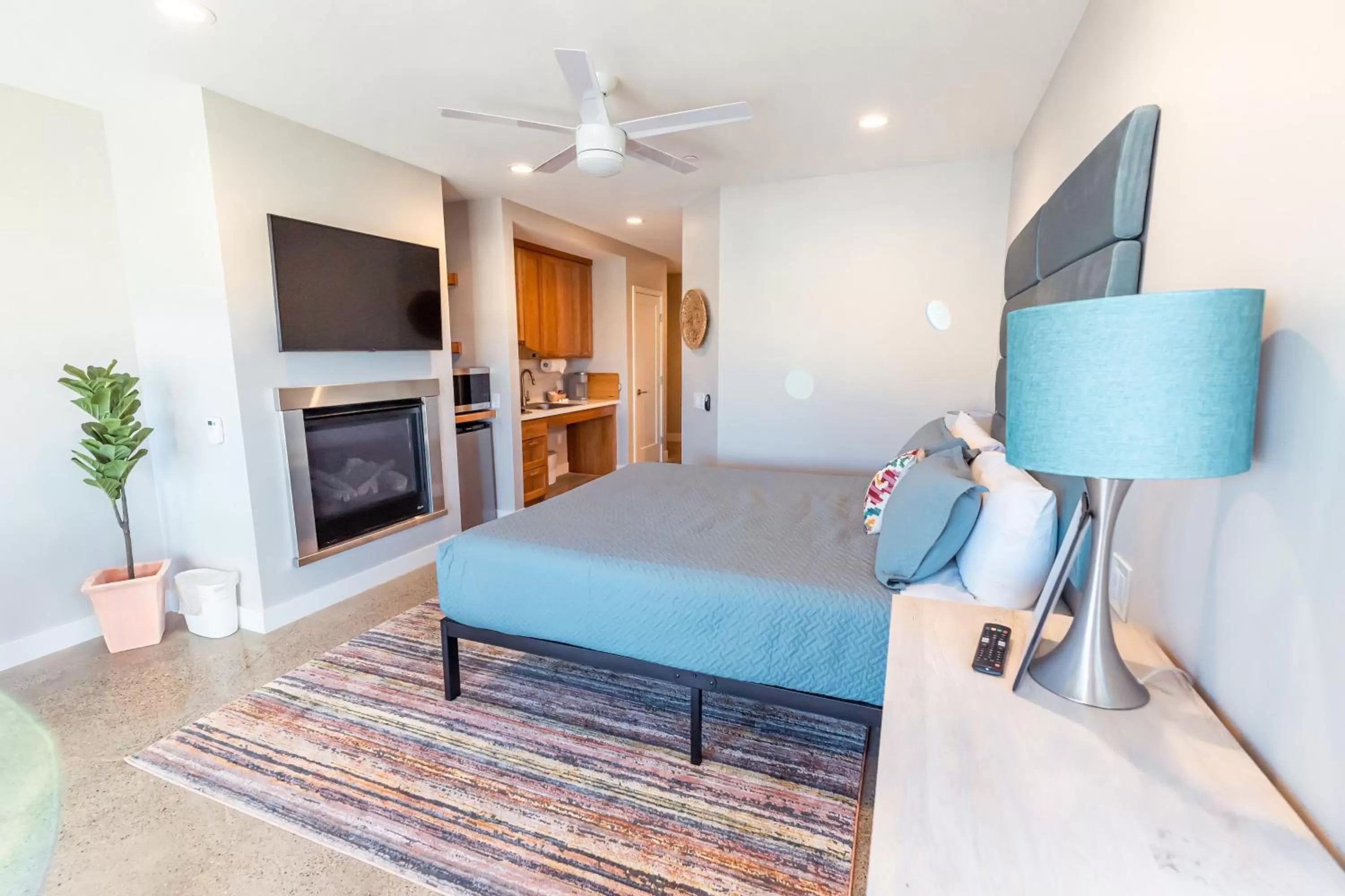 Baywood Inn Bed & Breakfast