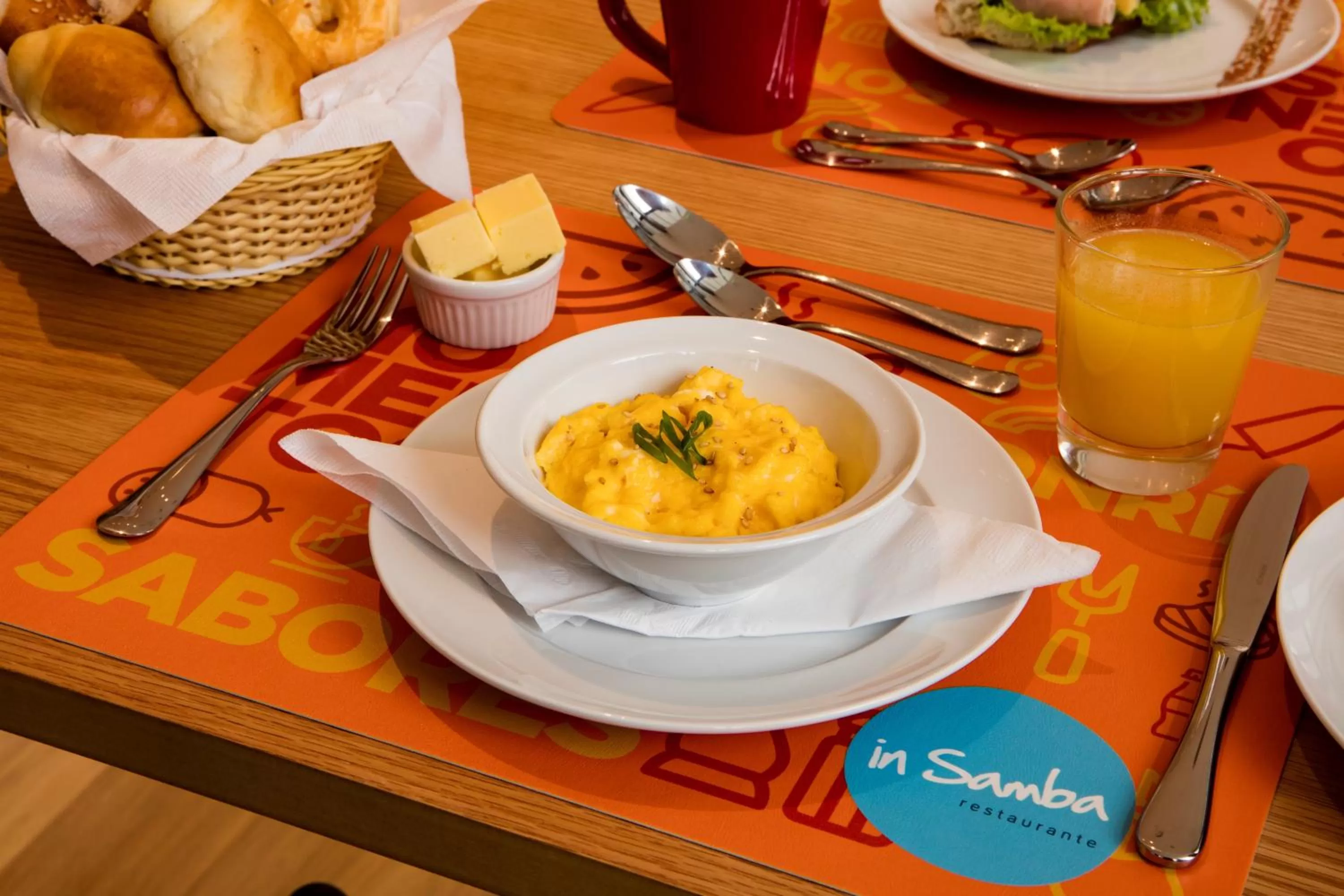 Food and drinks in Rio Hotel by Bourbon Ciudad Del Este