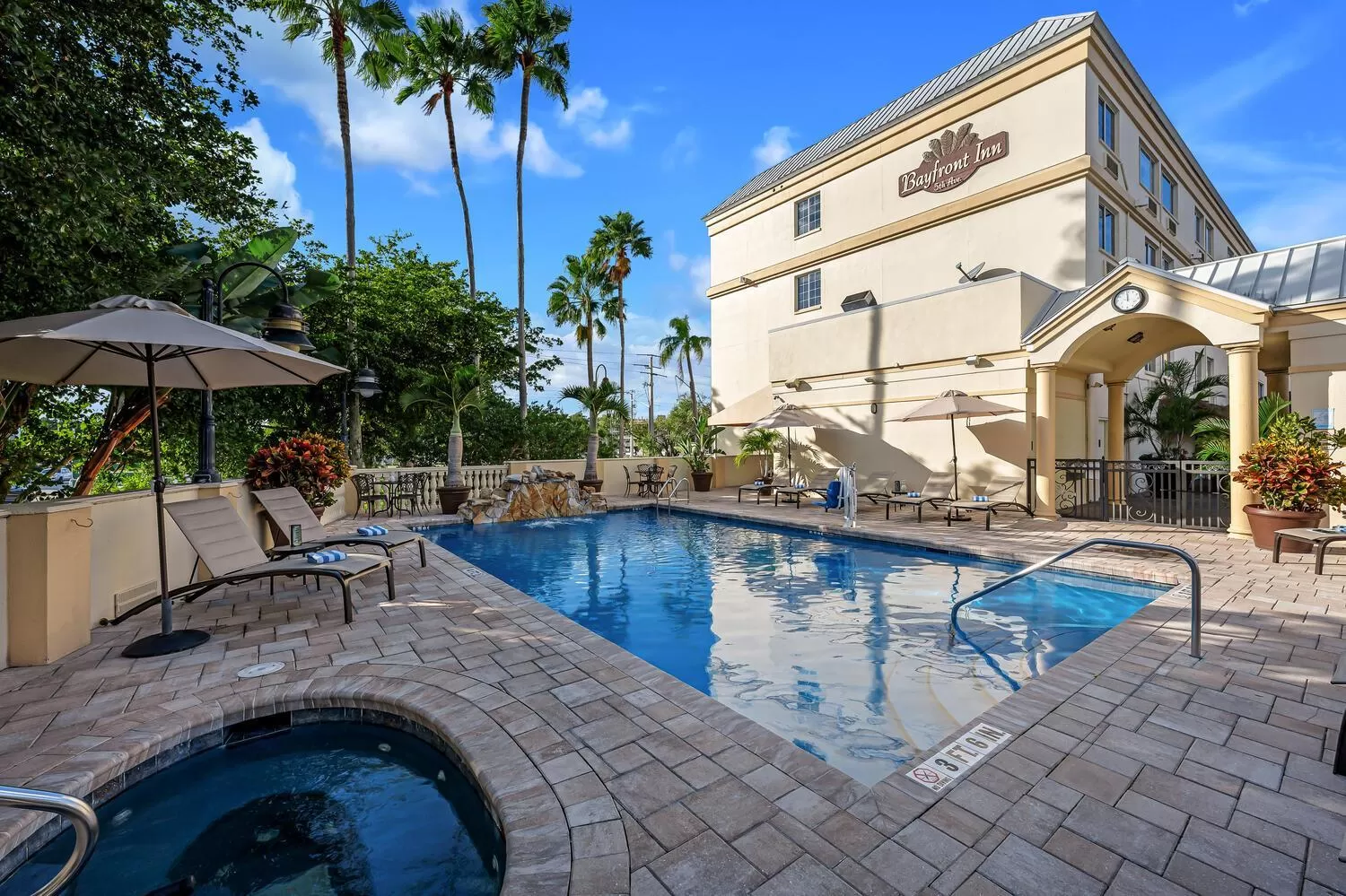 Property building in Bayfront Inn 5th Avenue