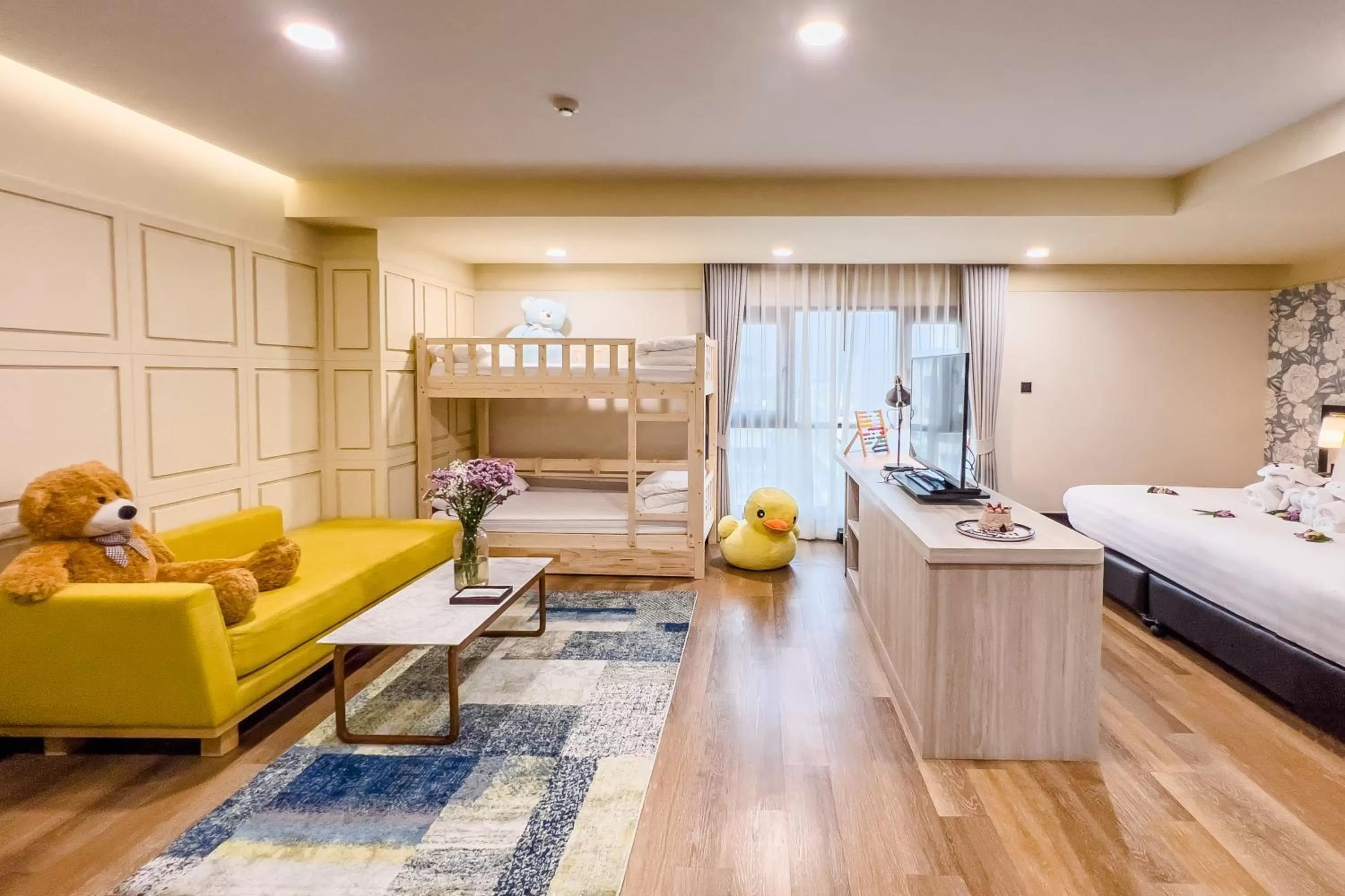 View (from property/room), Bed in Oakwood Hotel & Residence Bangkok