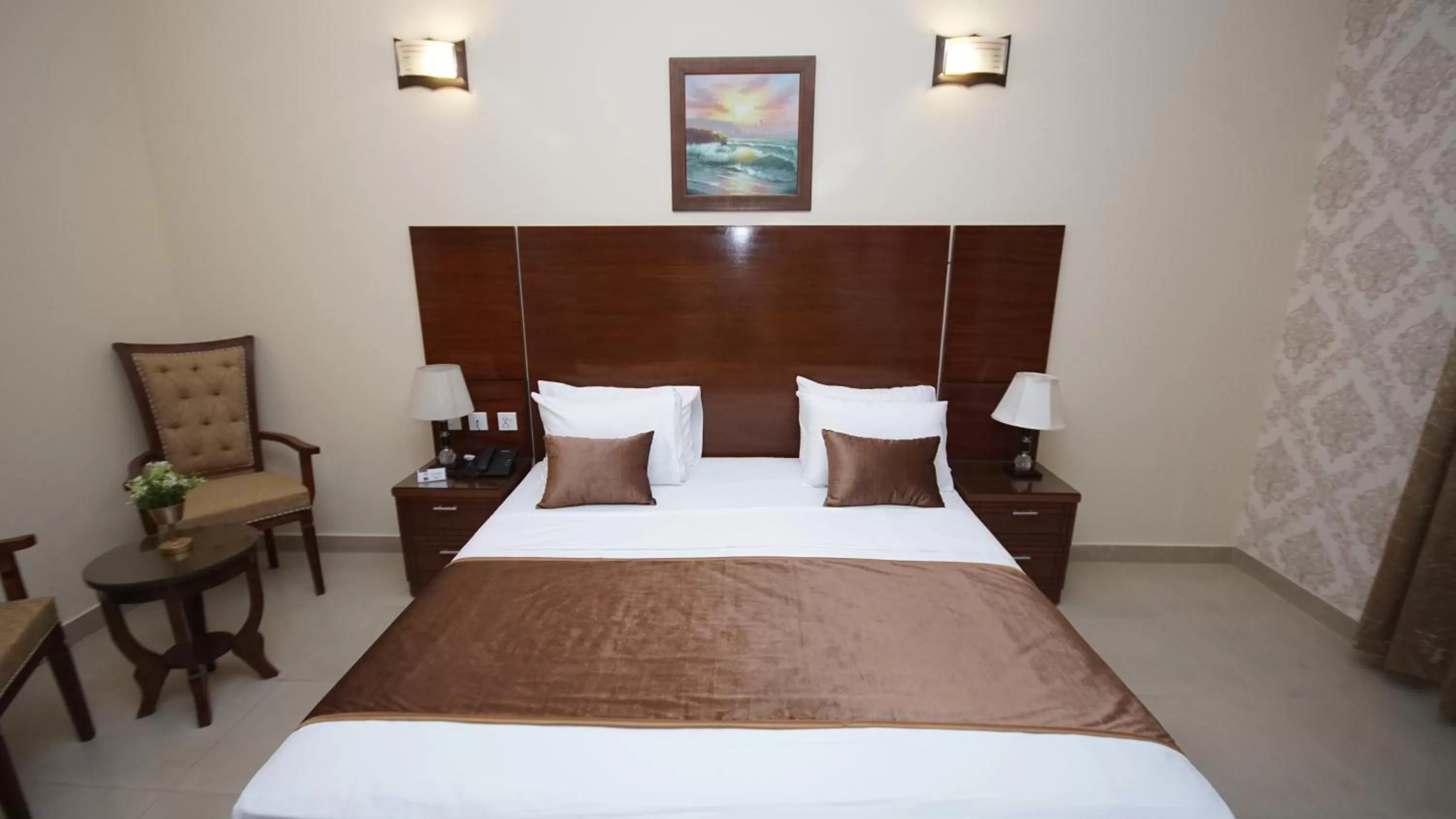 Bed in World Inn Karachi