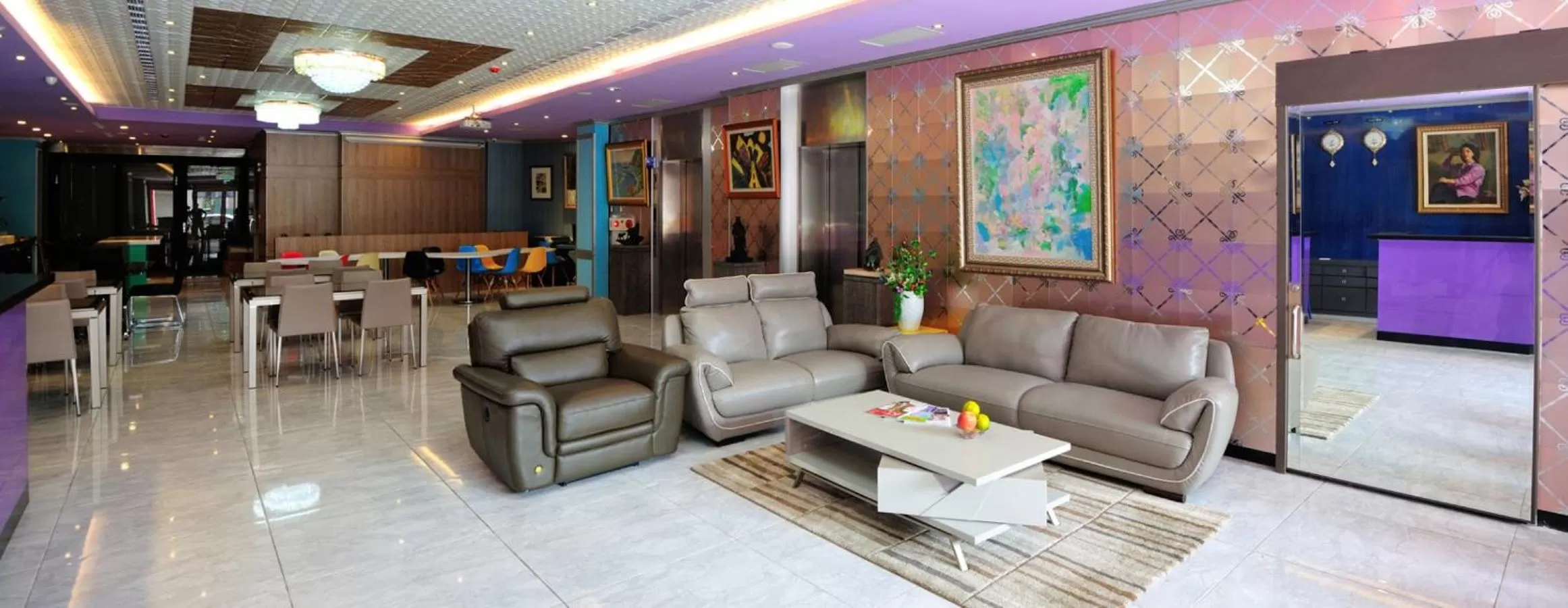 Lobby or reception in Lily Hotel