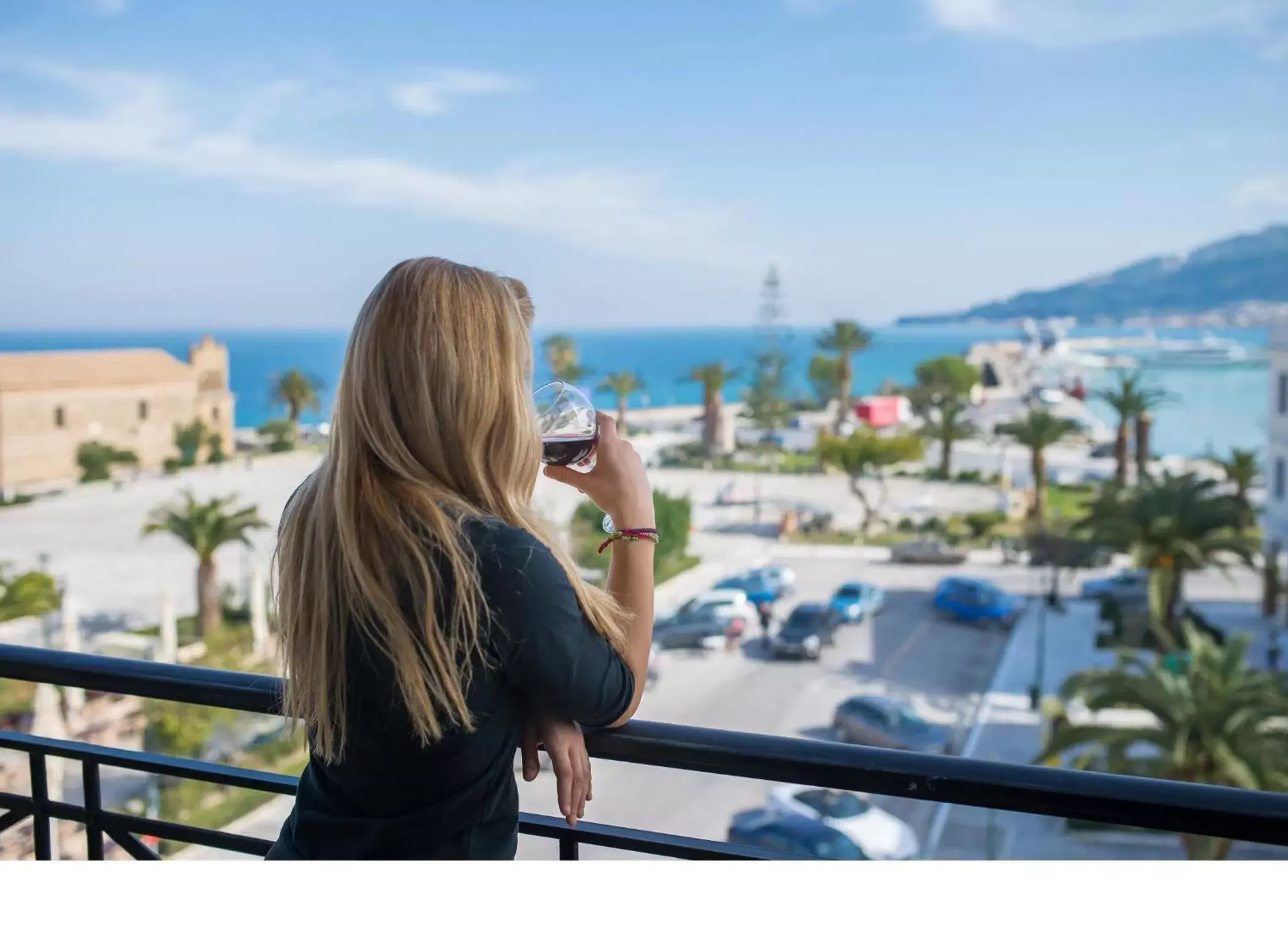 Family Room with Sea View in Phoenix Hotel Family Room with Sea View in Phoenix Hotel