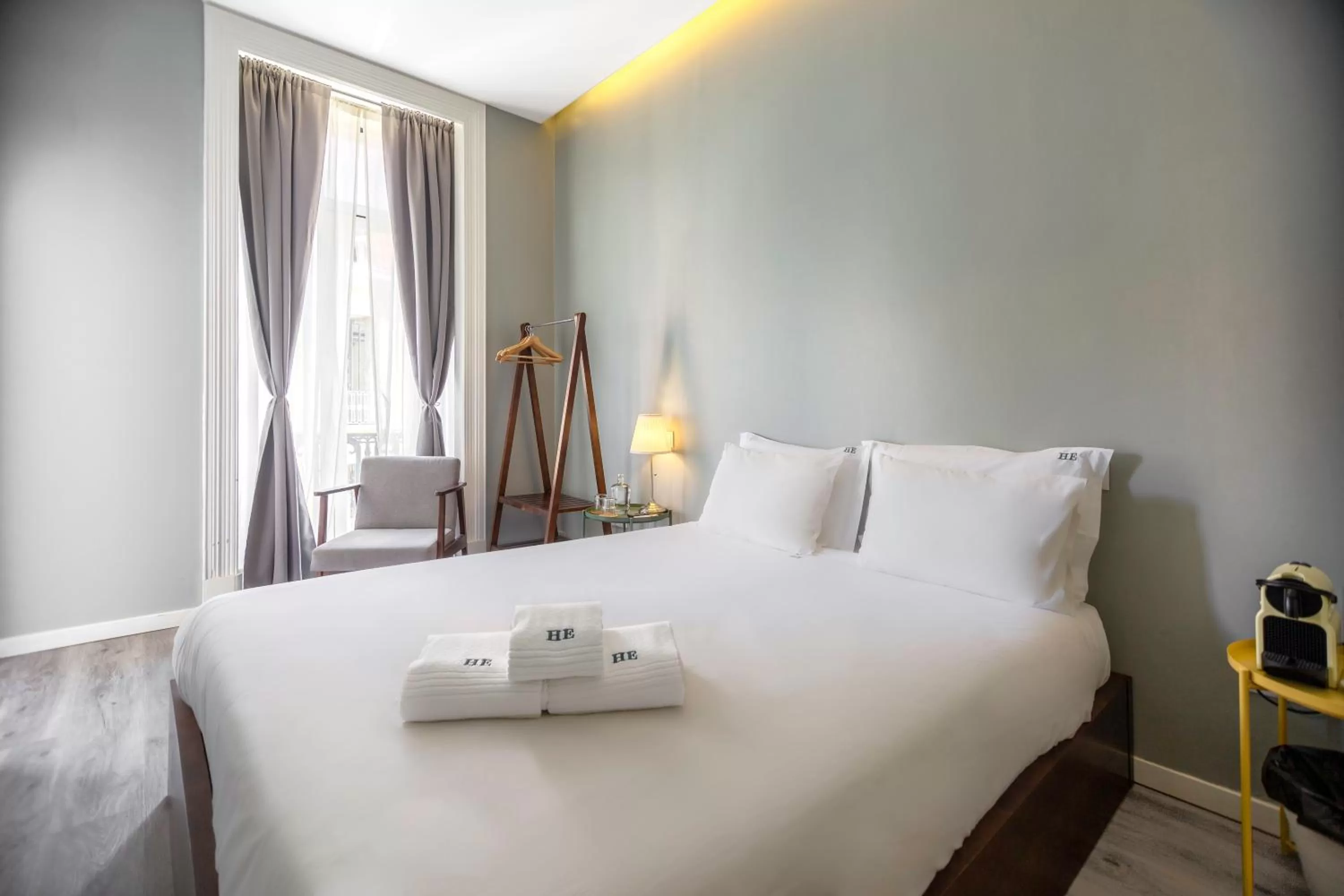 Bedroom, Bed in The Hygge Lisbon Suites - Estrela