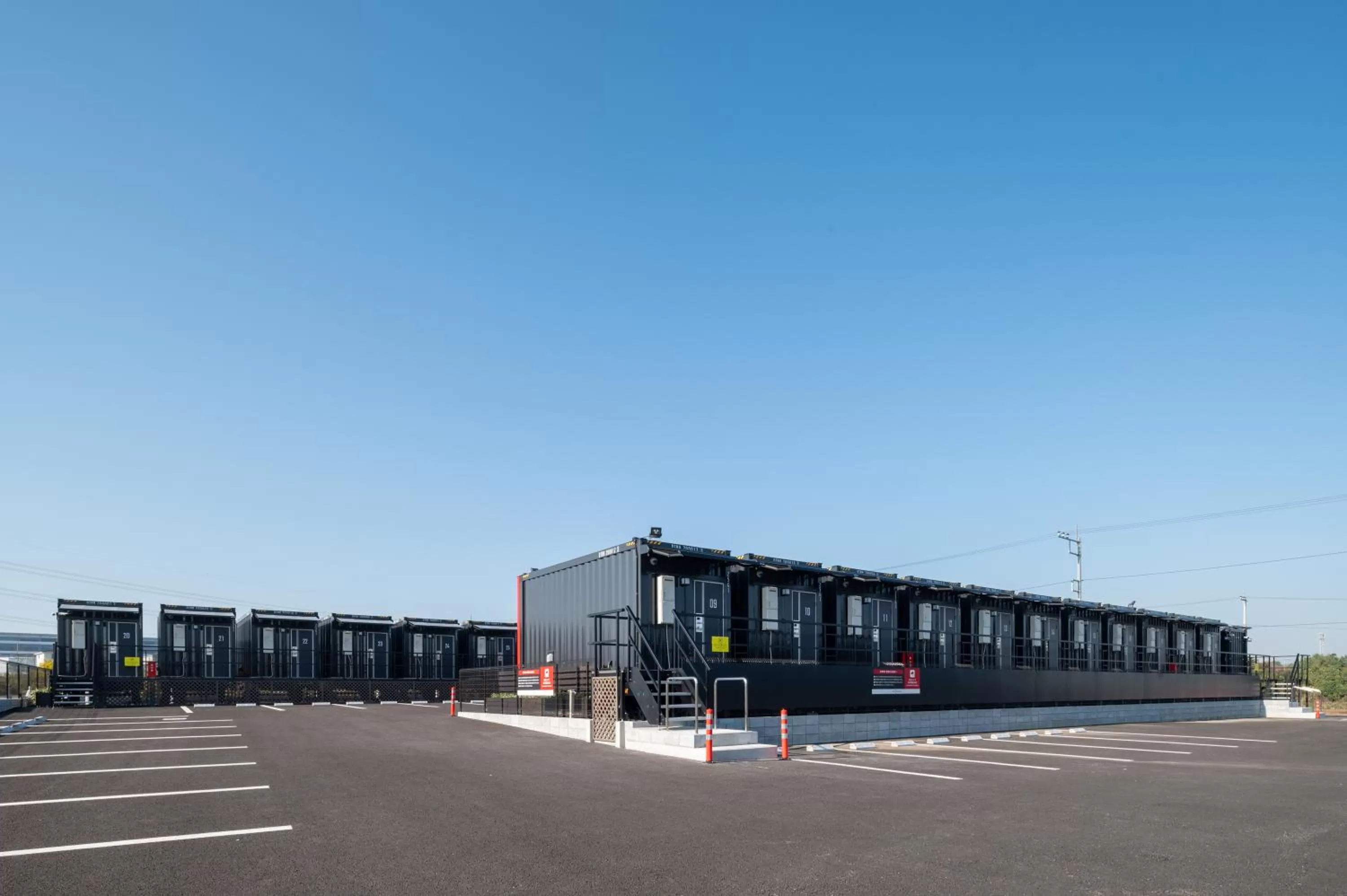 Property building in HOTEL R9 The Yard Ami