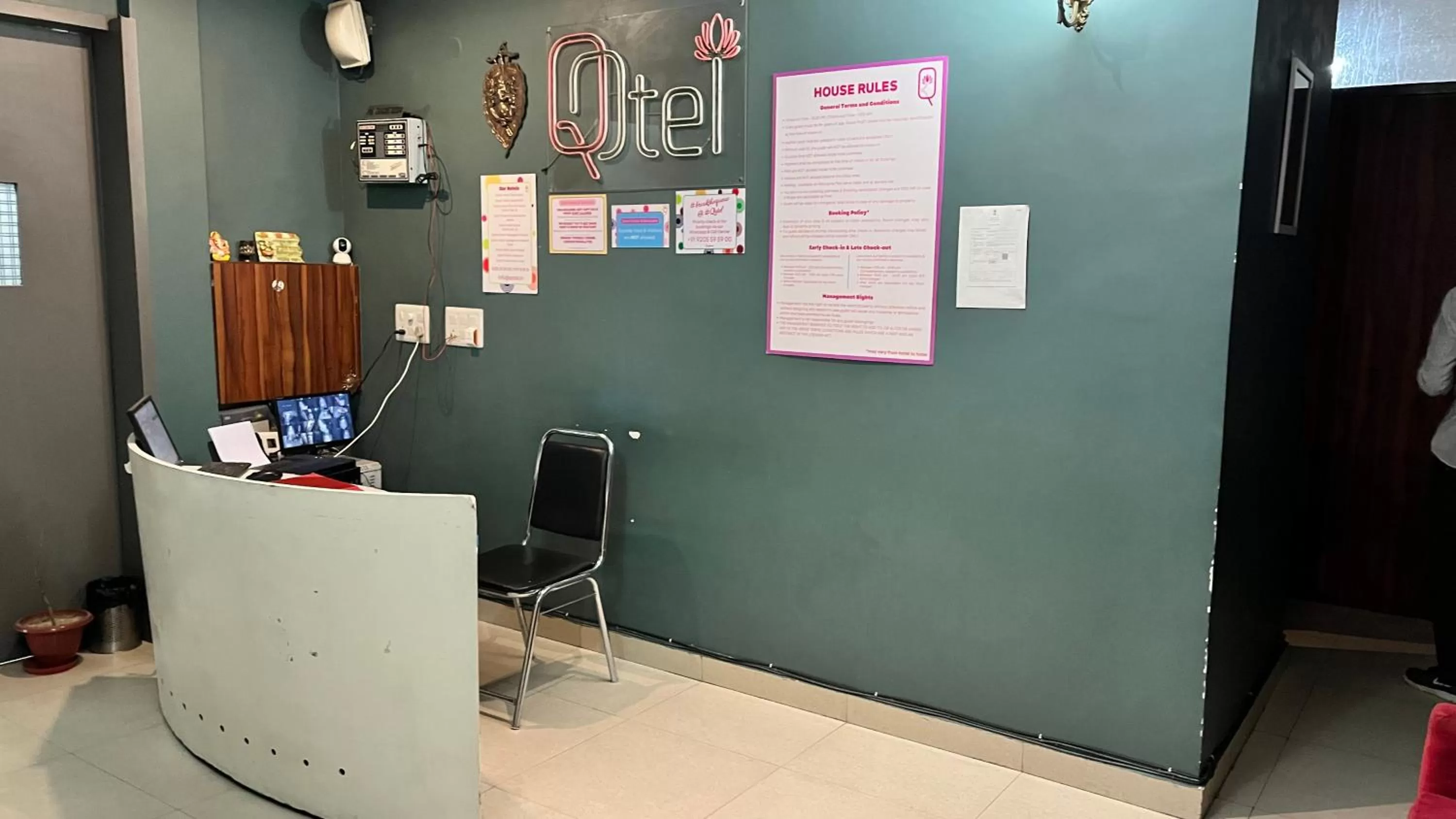 Property building, Lobby/Reception in Qotel Hotel Church House Rohini Sector 15