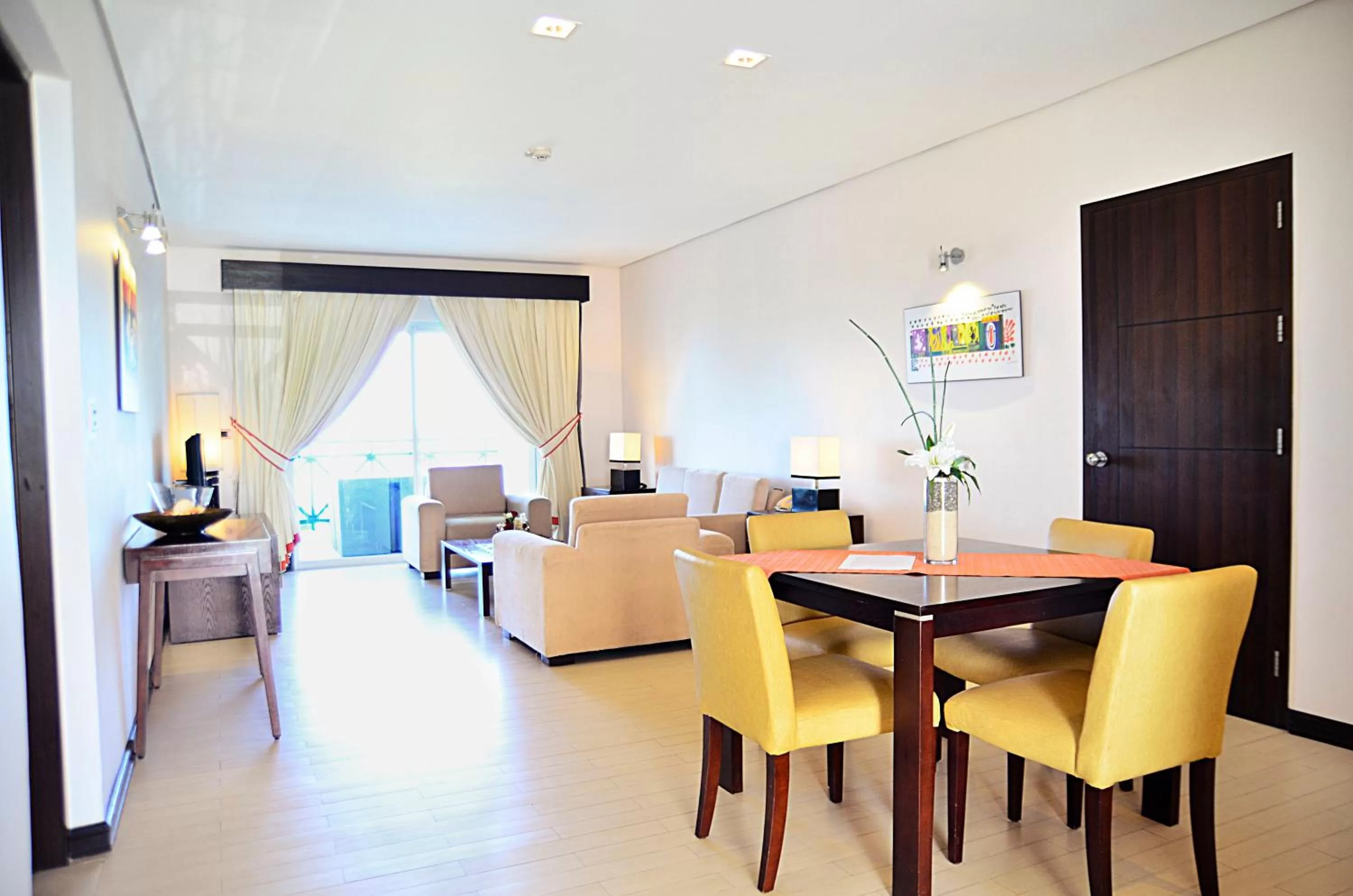 Living room in Thunderbird Resorts - Poro Point