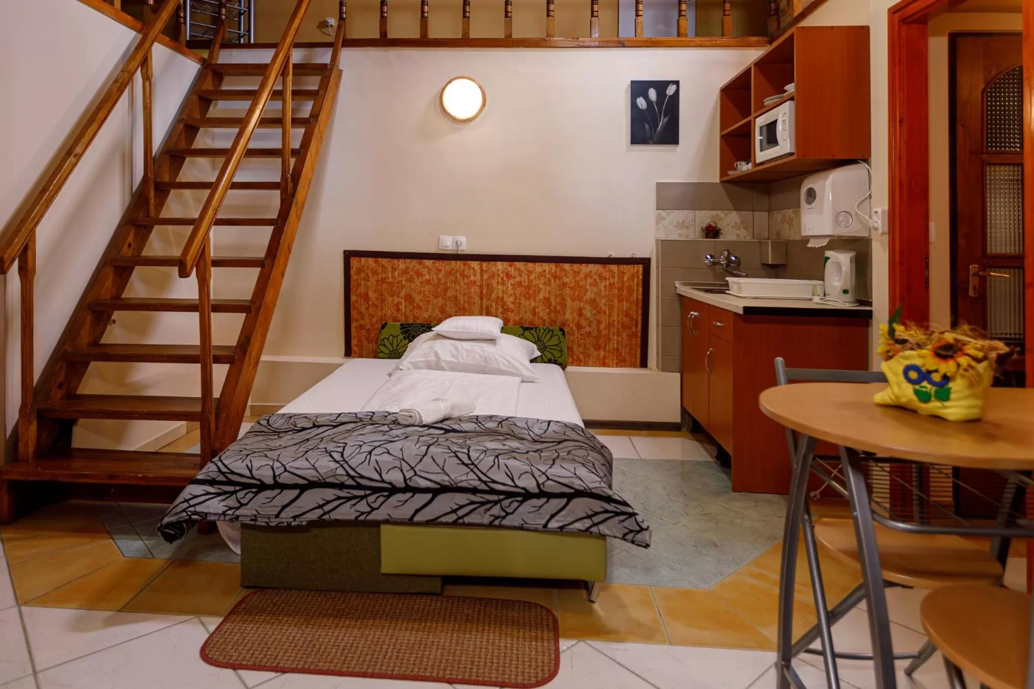 Bed in Central Panzió Gyula