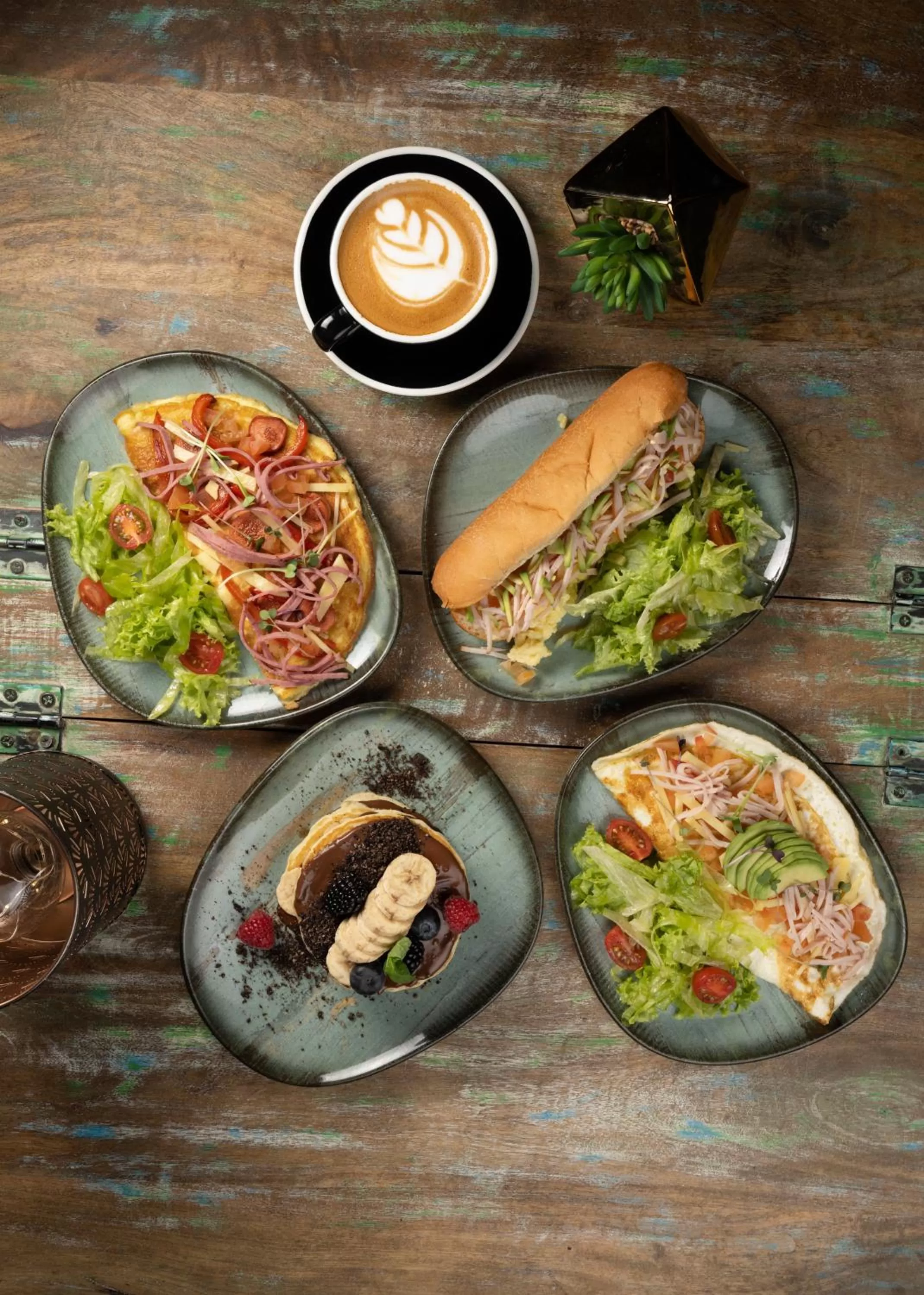 Food and drinks in Tajreed Suites