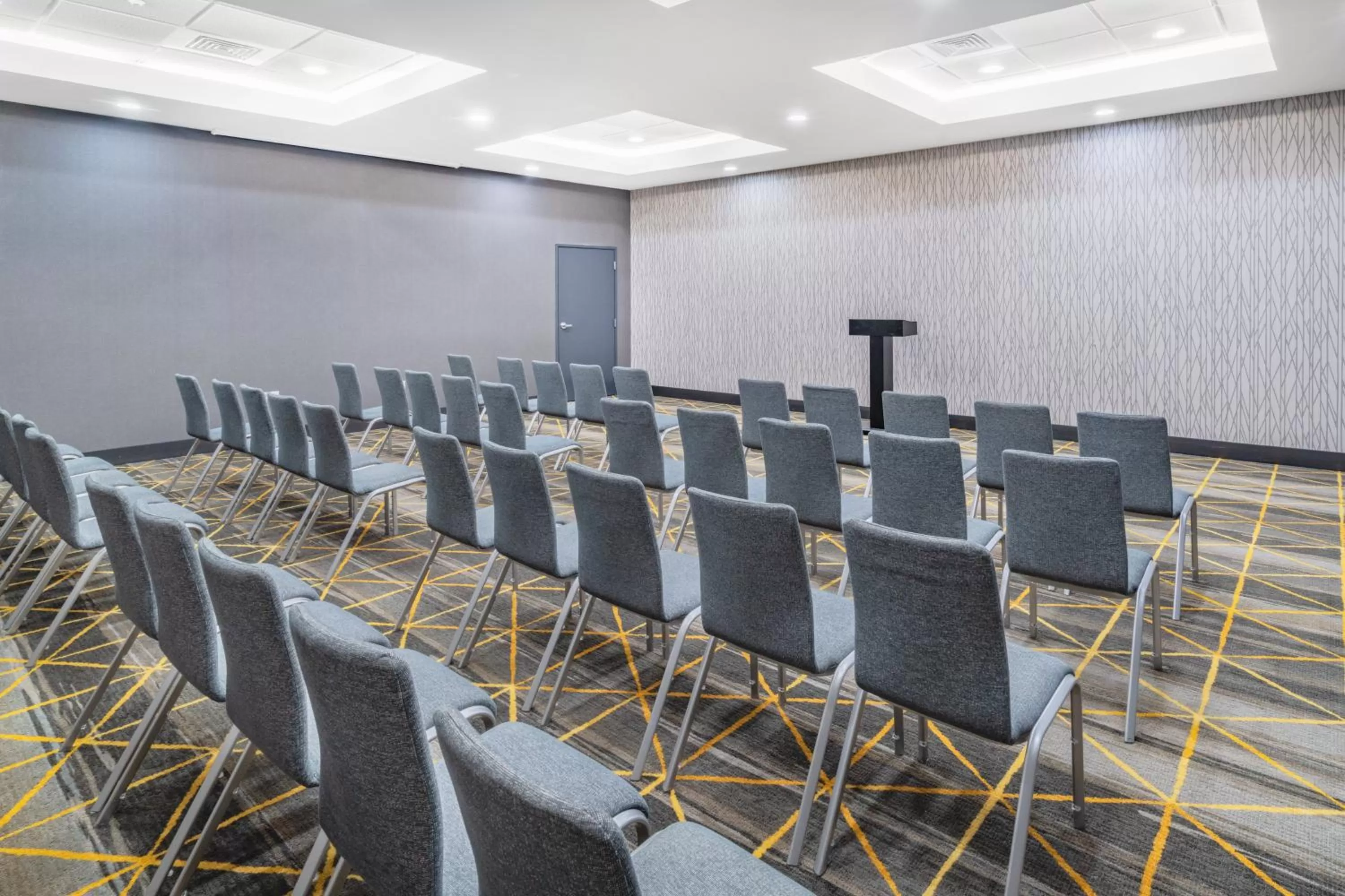 Meeting/conference room in Holiday Inn Southaven Central - Memphis by IHG